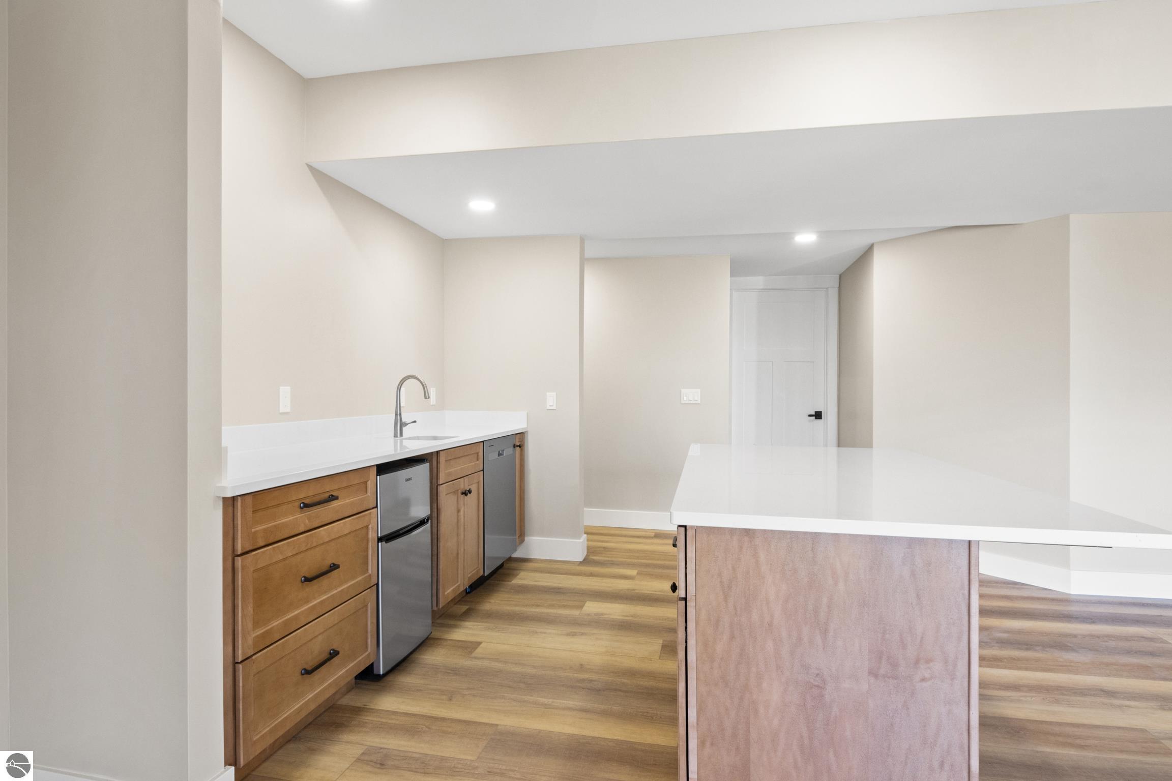 3046 E Greenwood Road