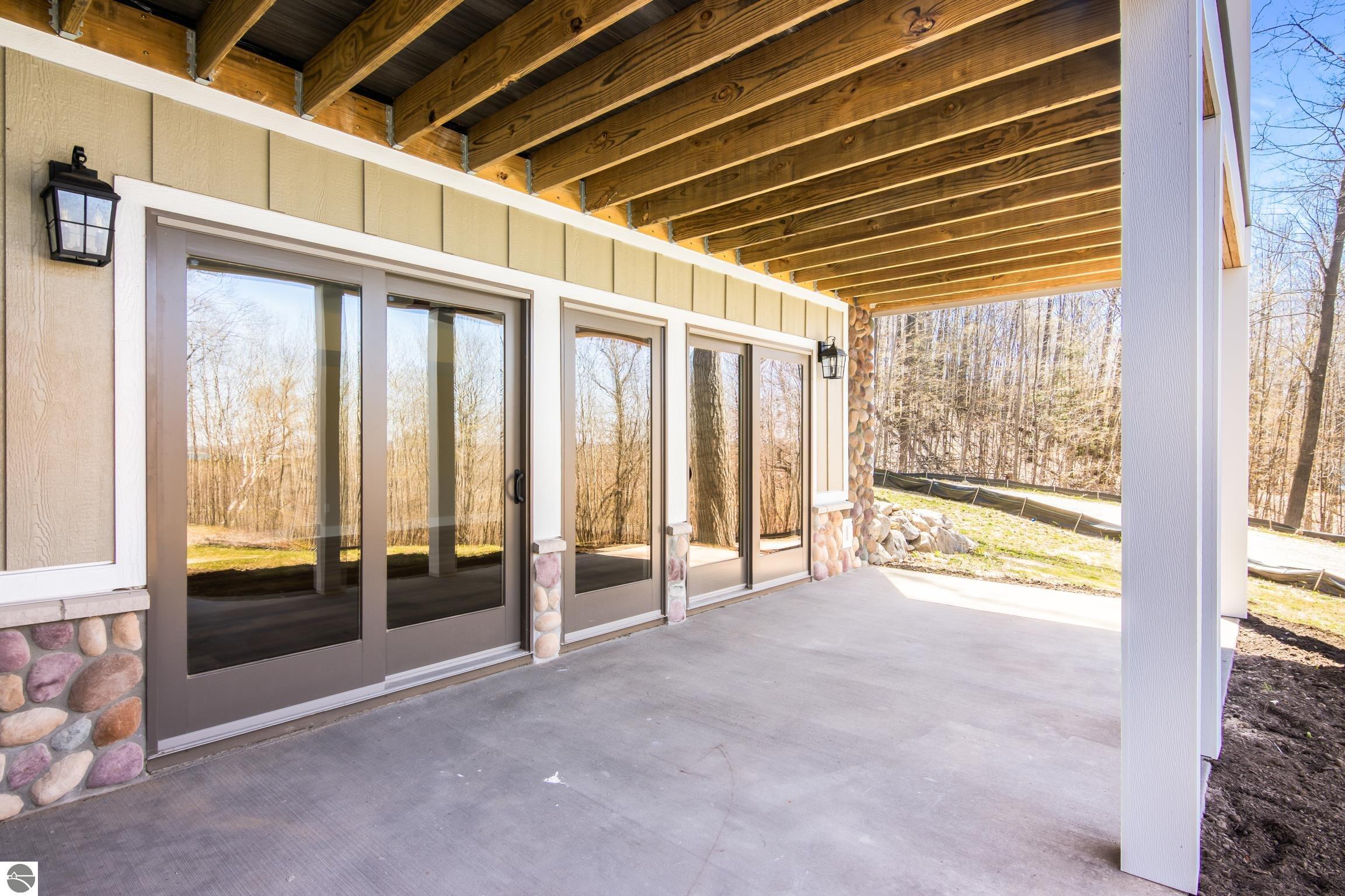 3046 E Greenwood Road