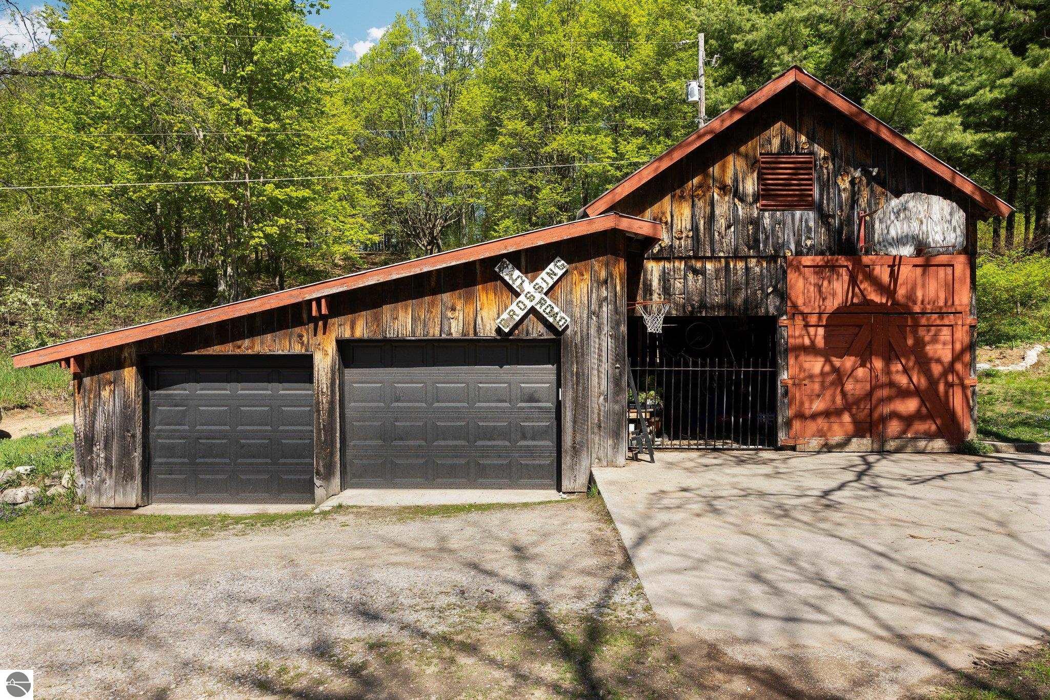1050 W Burdickville Road
