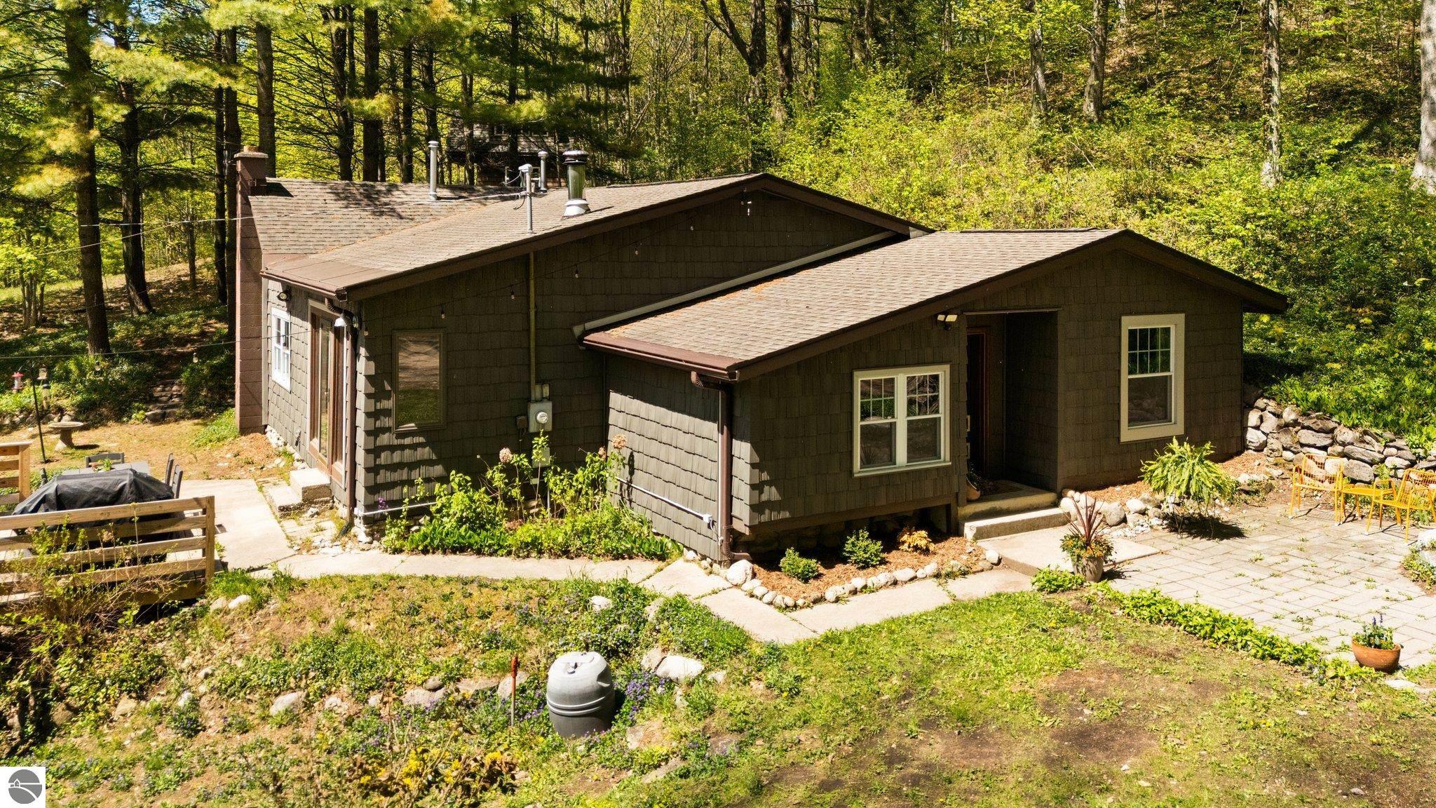 1050 W Burdickville Road