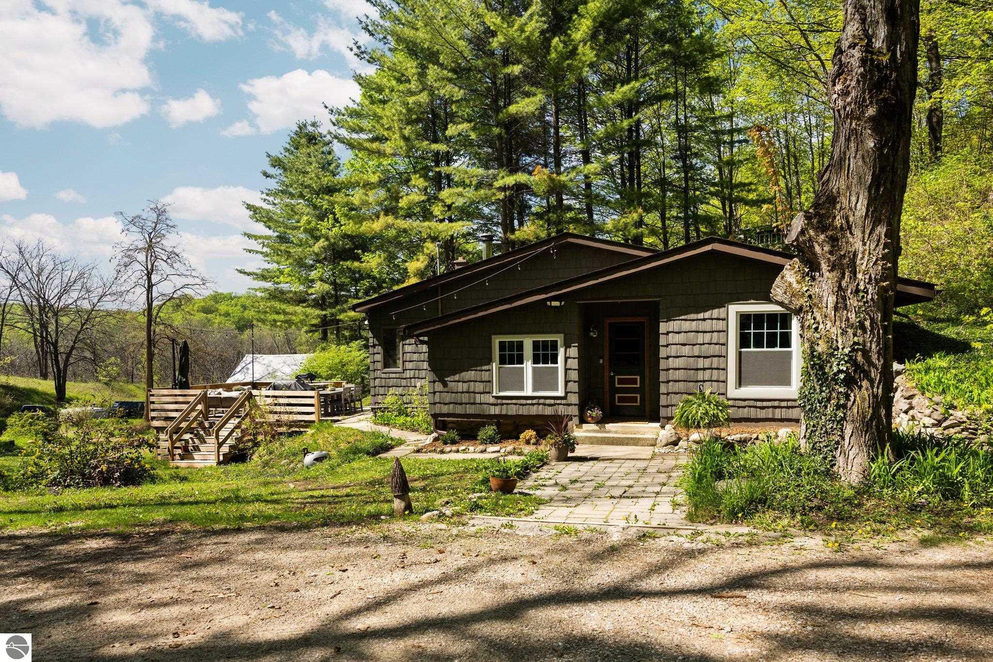 1050 W Burdickville Road