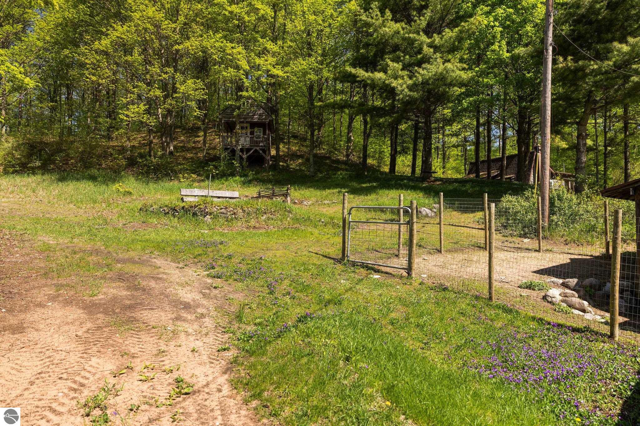 1050 W Burdickville Road