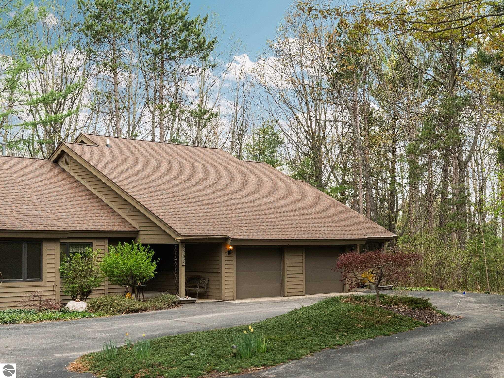 6307 Summit Court