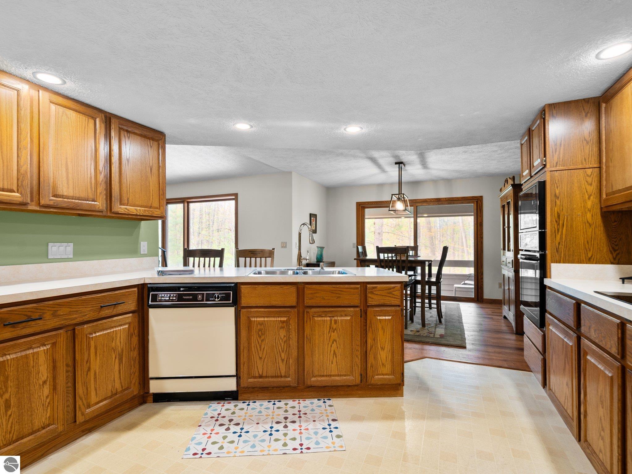 6307 Summit Court