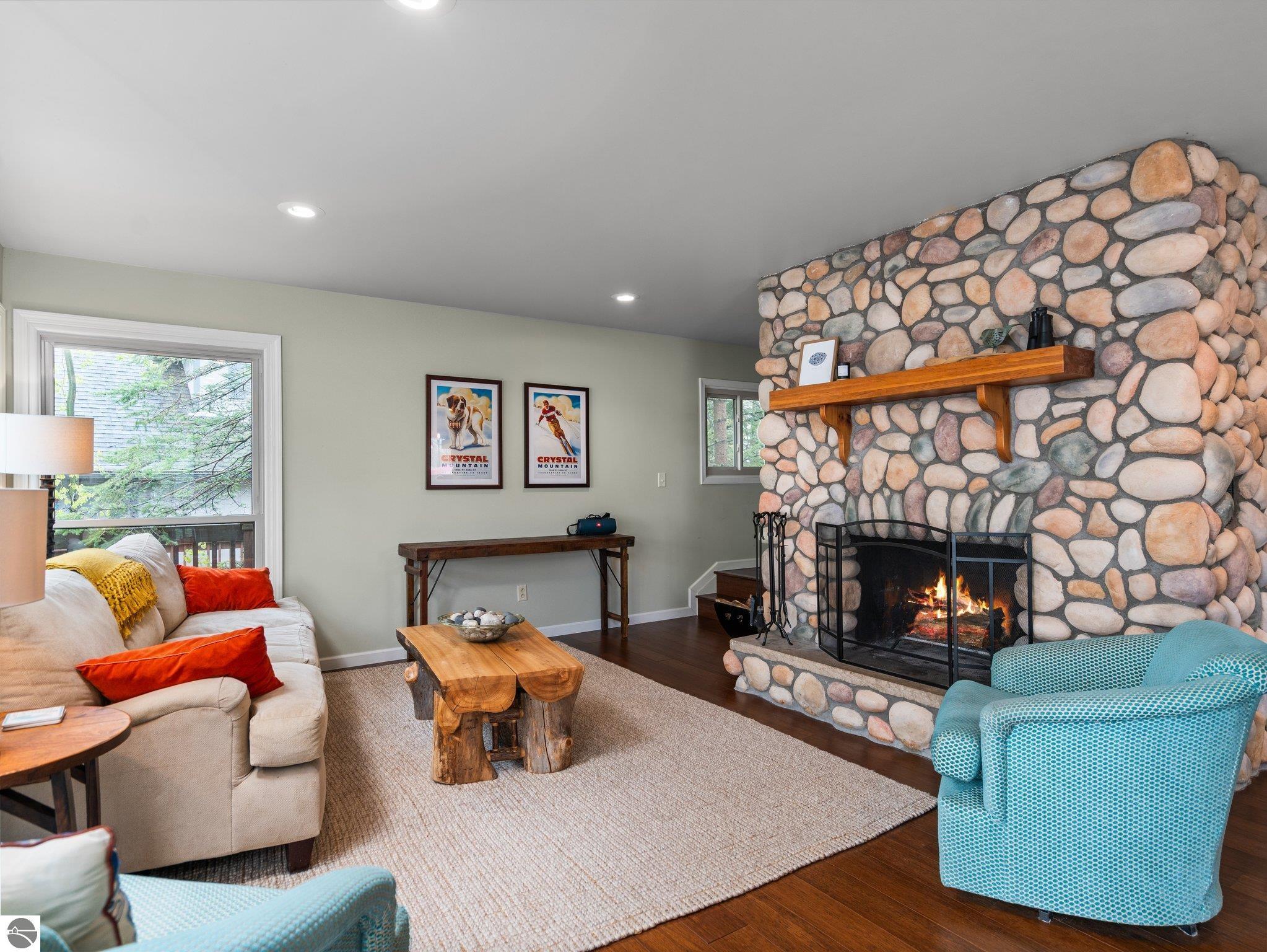 5467 Lakeview Drive