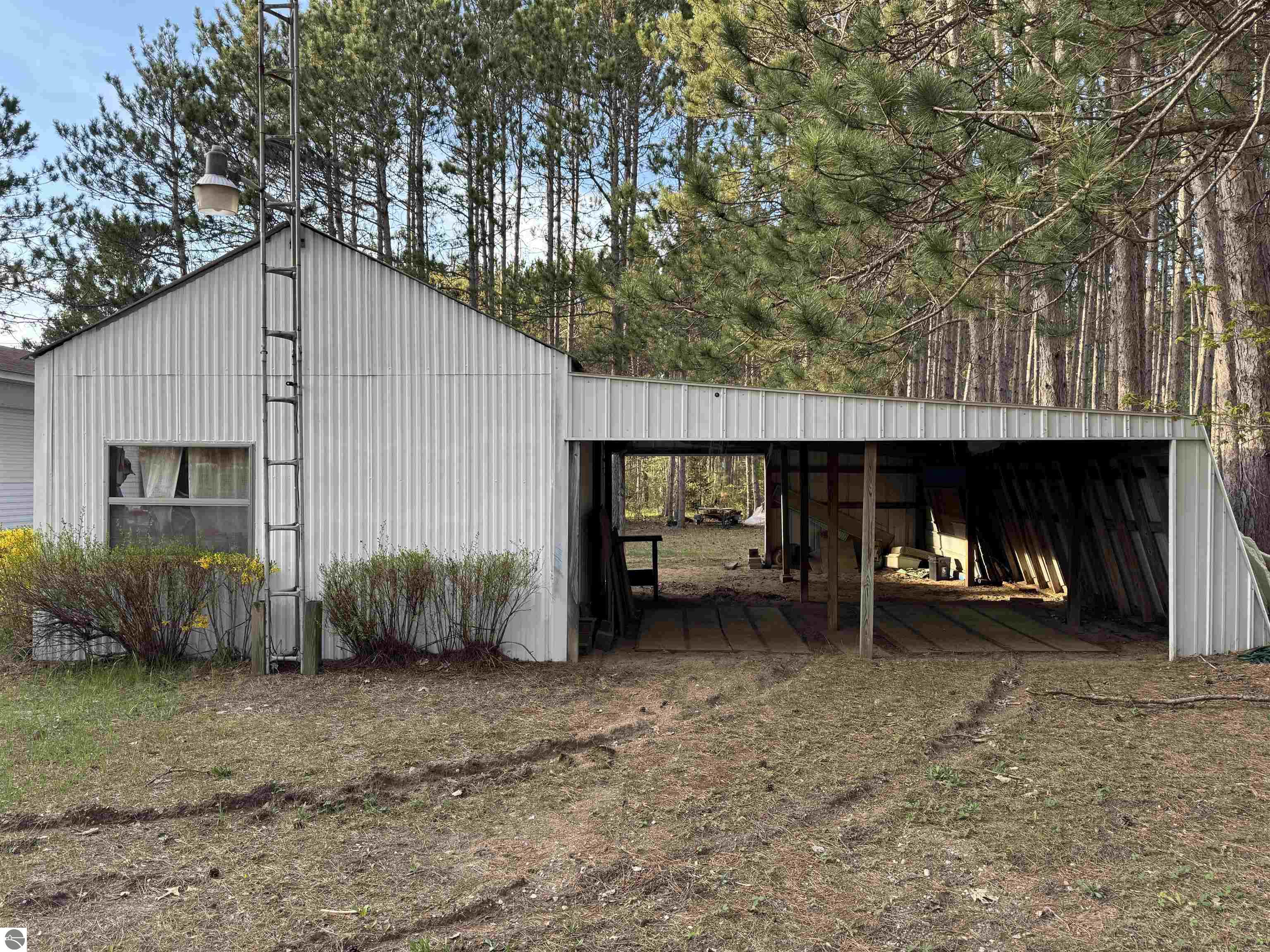 2737 County Road 633