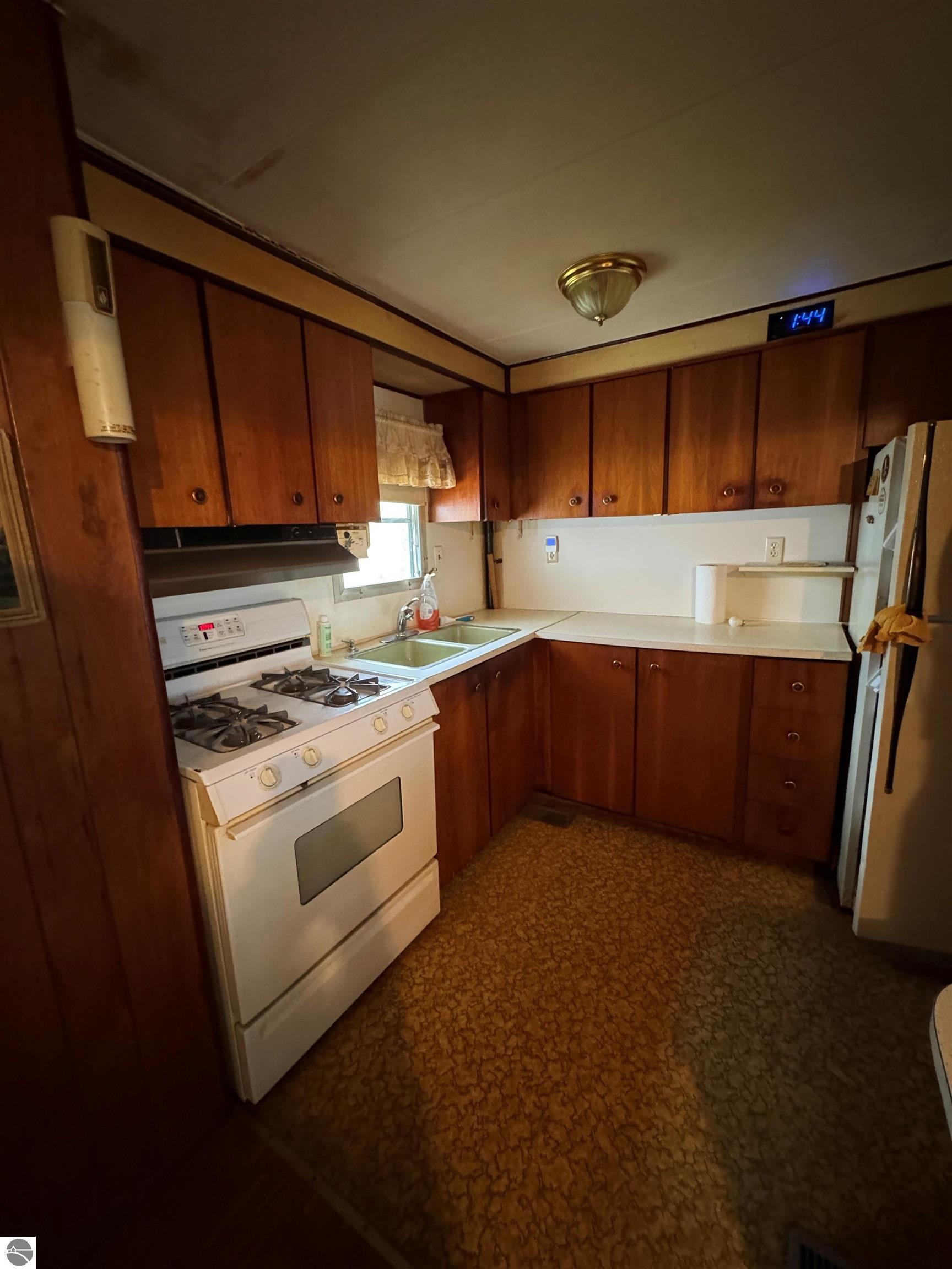2737 County Road 633