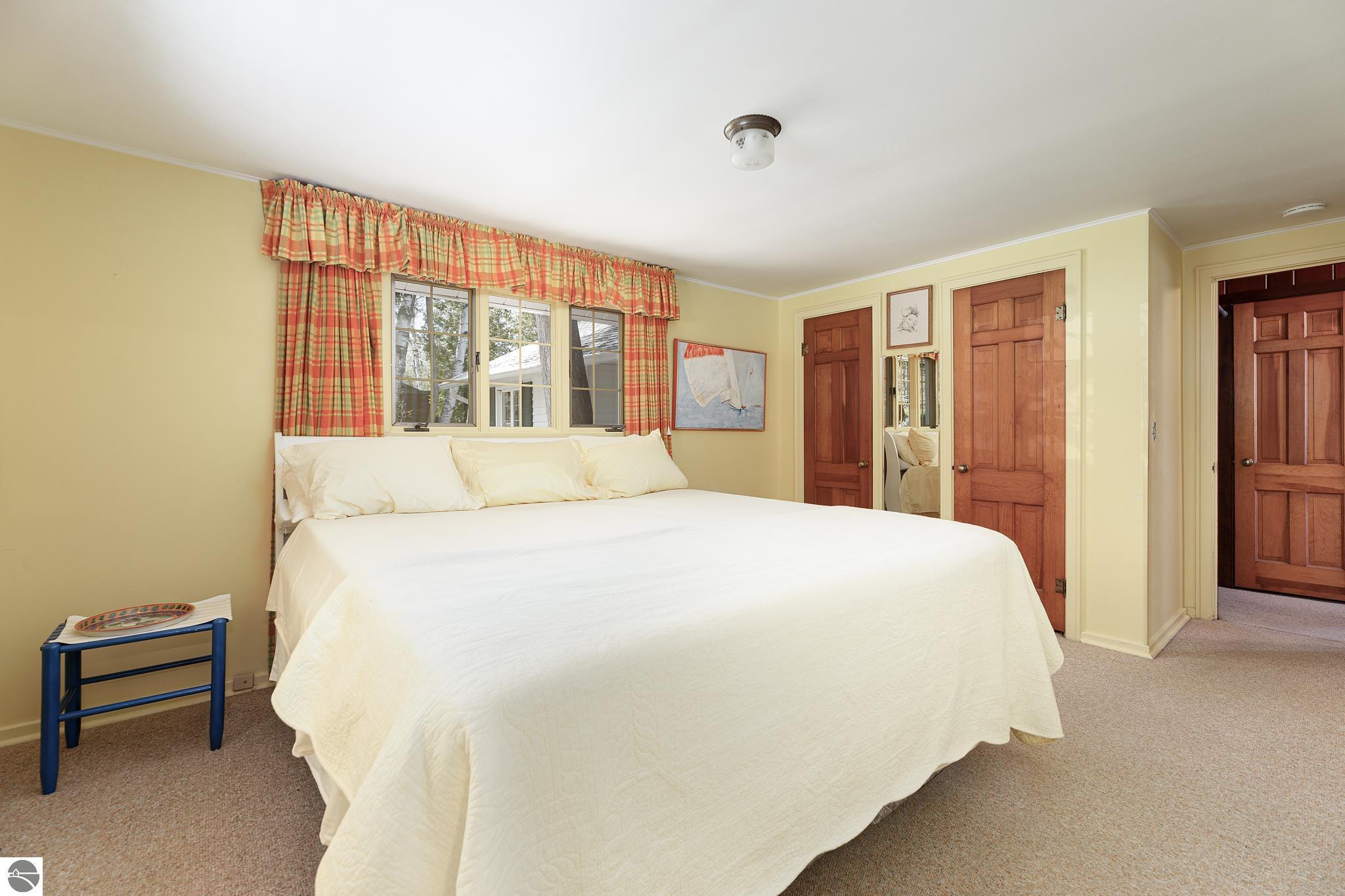 8432 S Dunns Farm Road