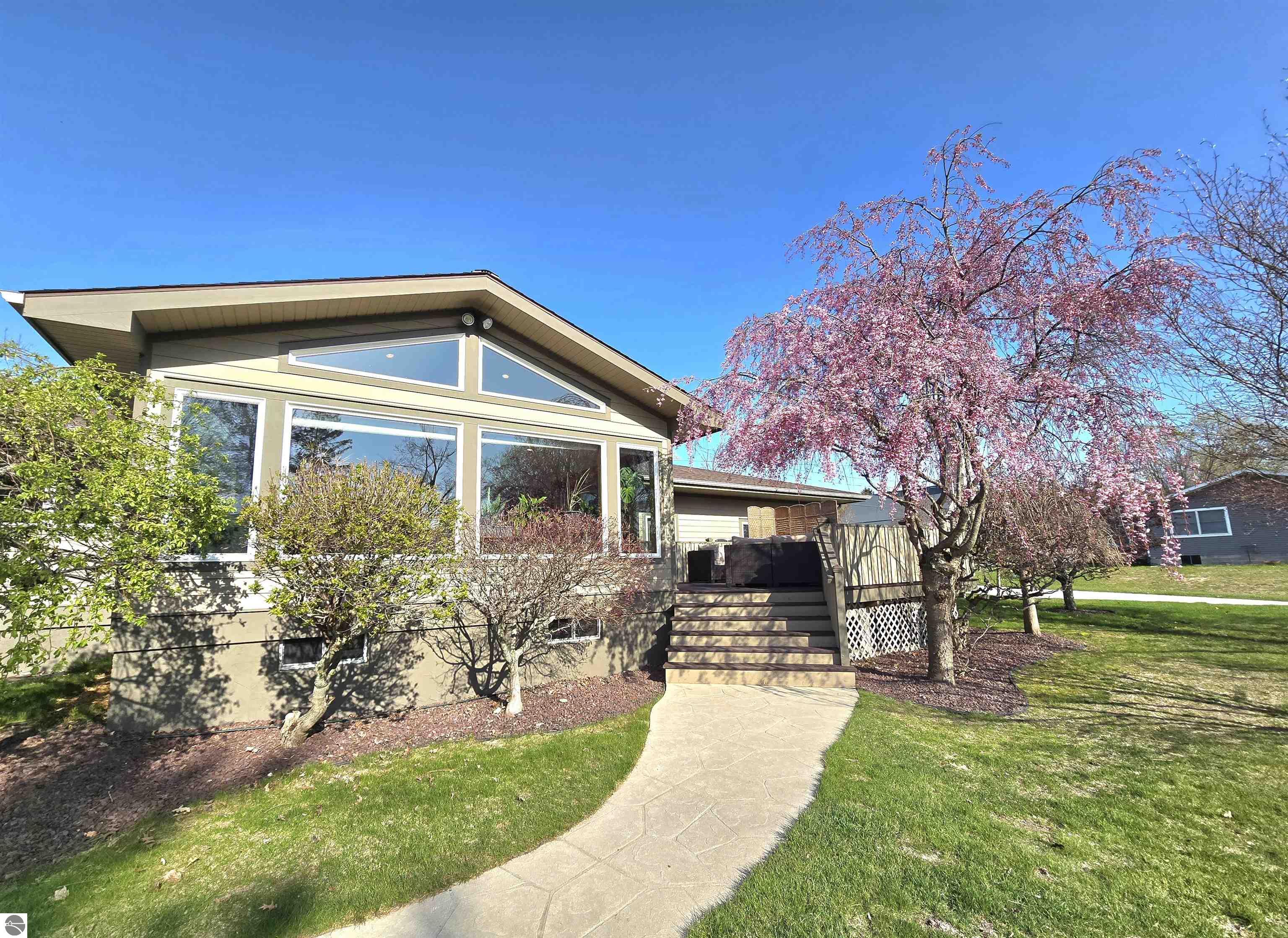 205 S Elm Street