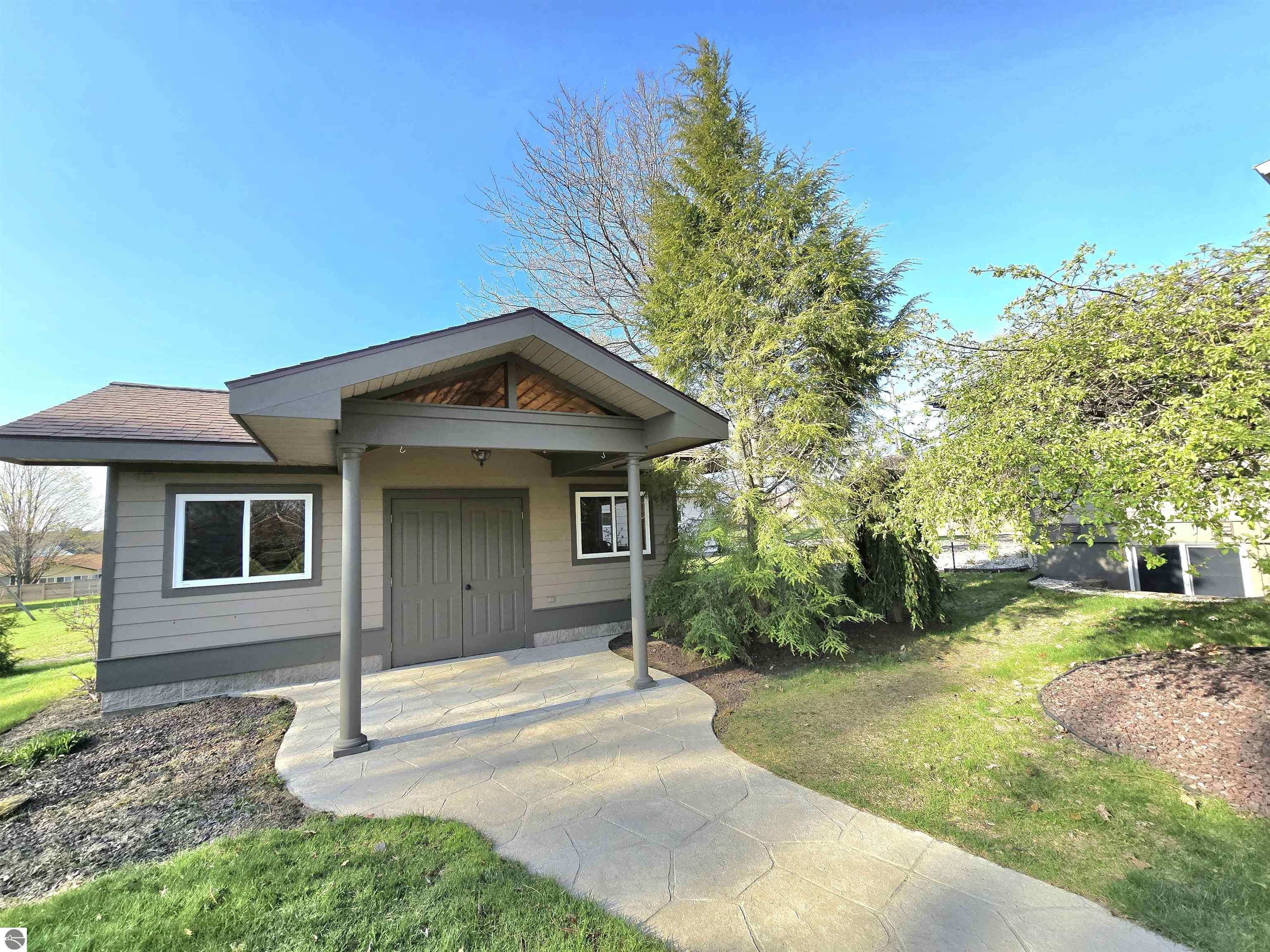 205 S Elm Street