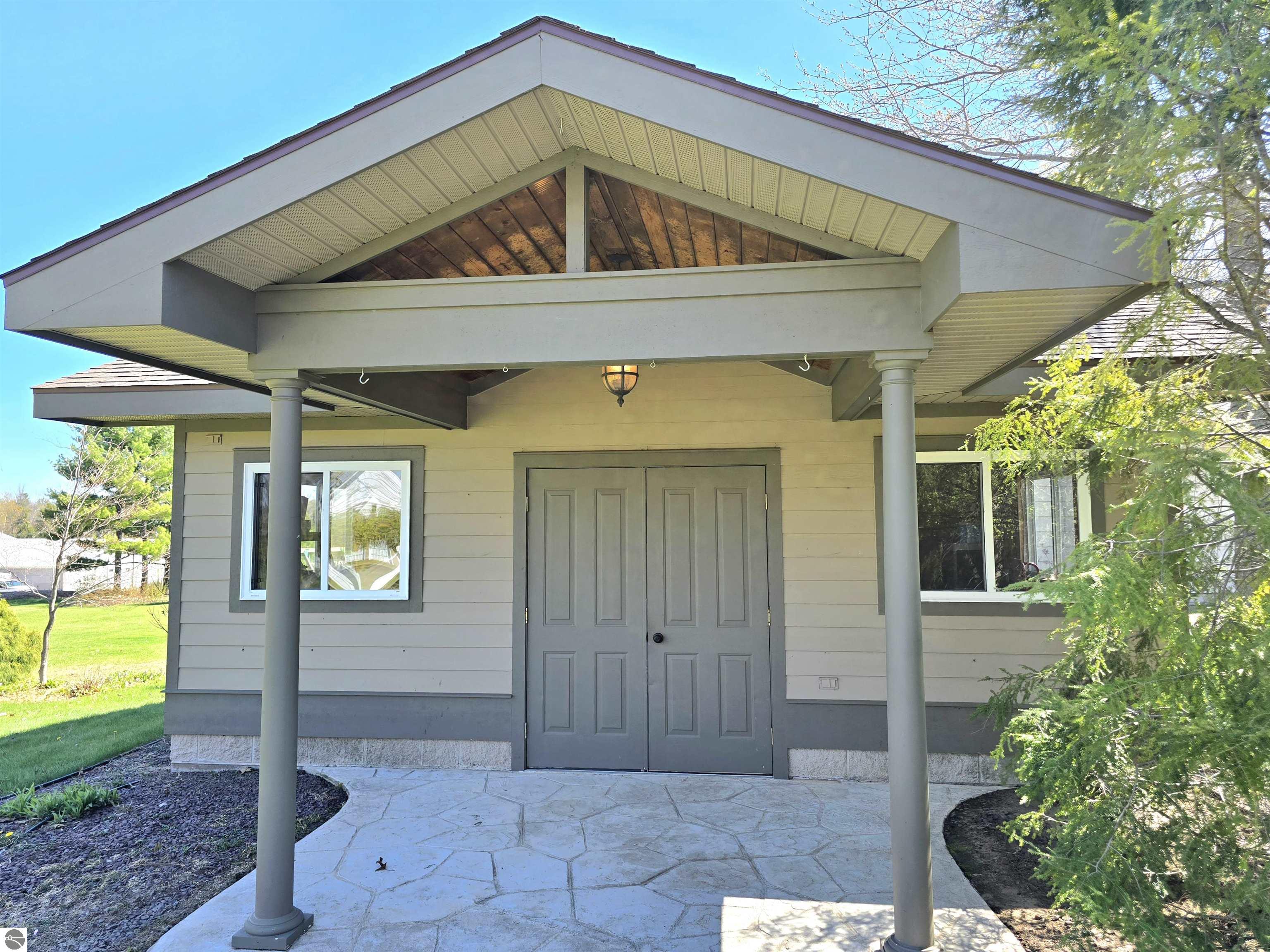 205 S Elm Street