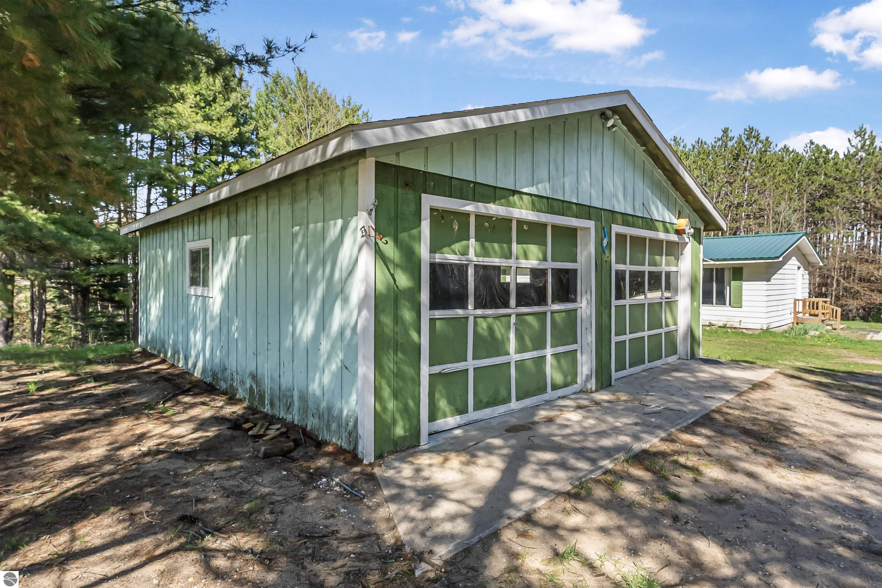 5271 US-131, SW