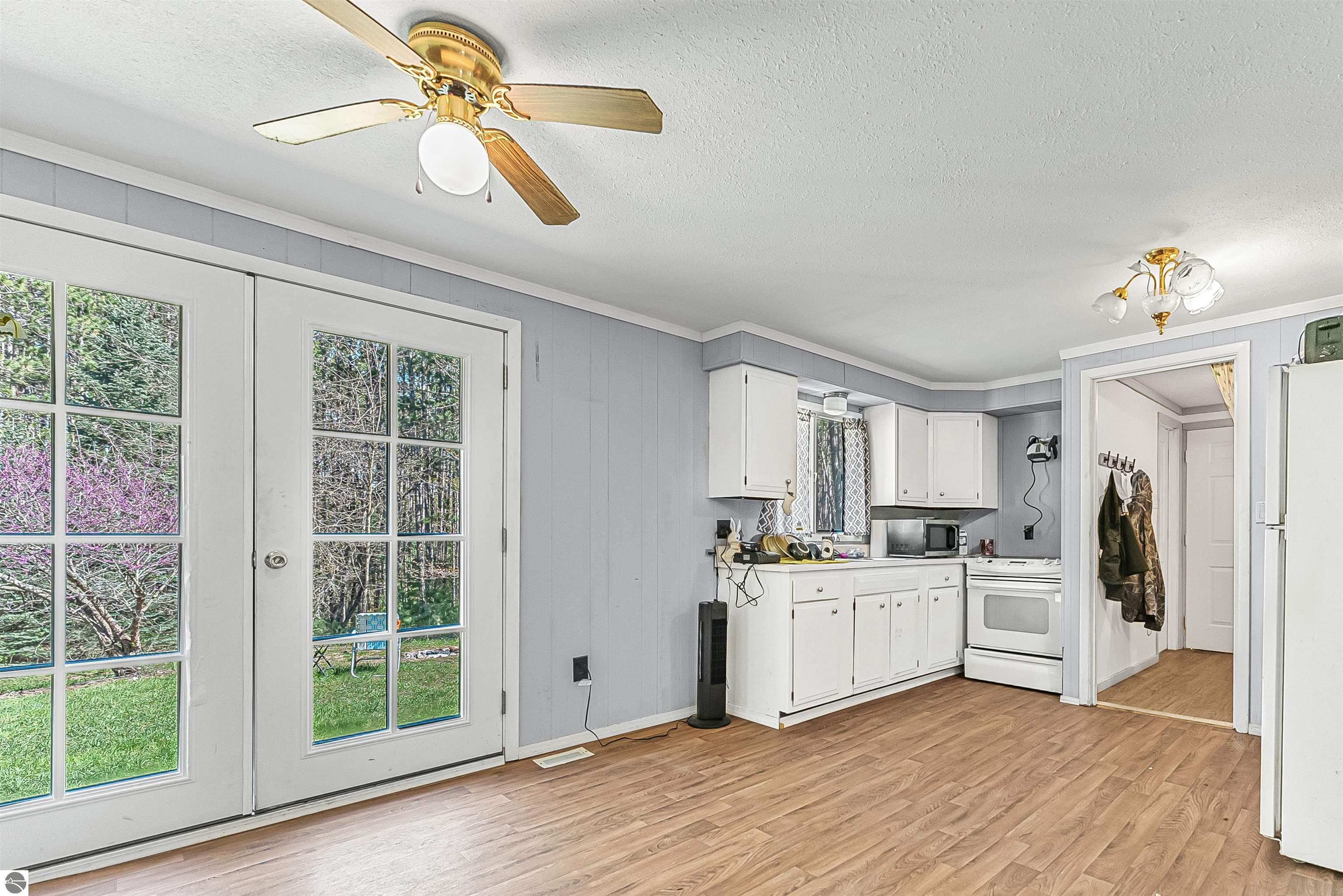 5271 US-131, SW