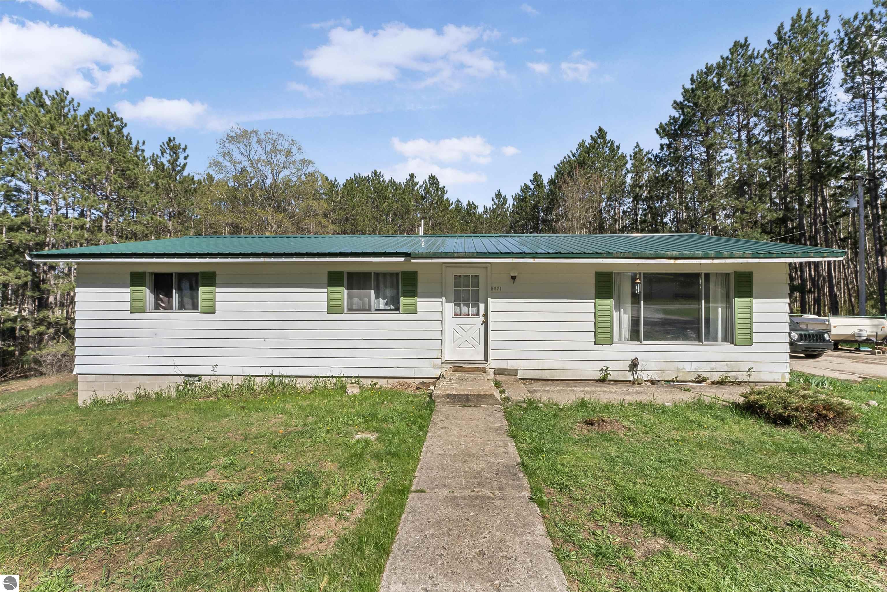 5271 US-131, SW