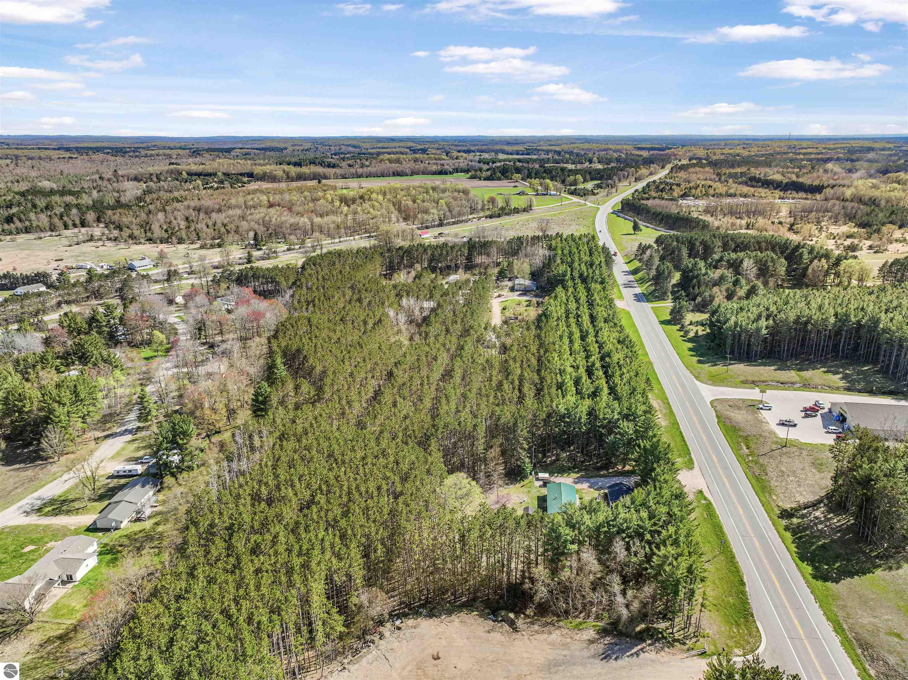 5271 US-131, SW