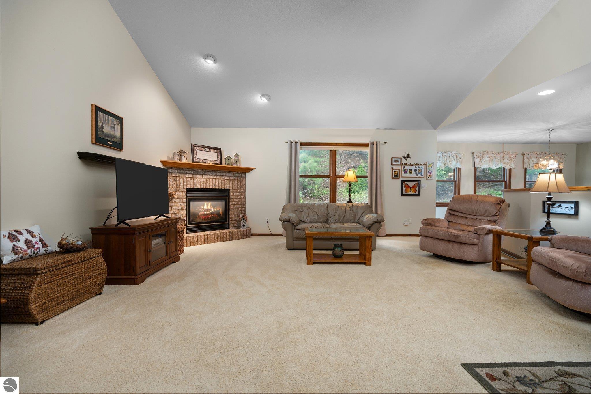 4611 Audubon Drive