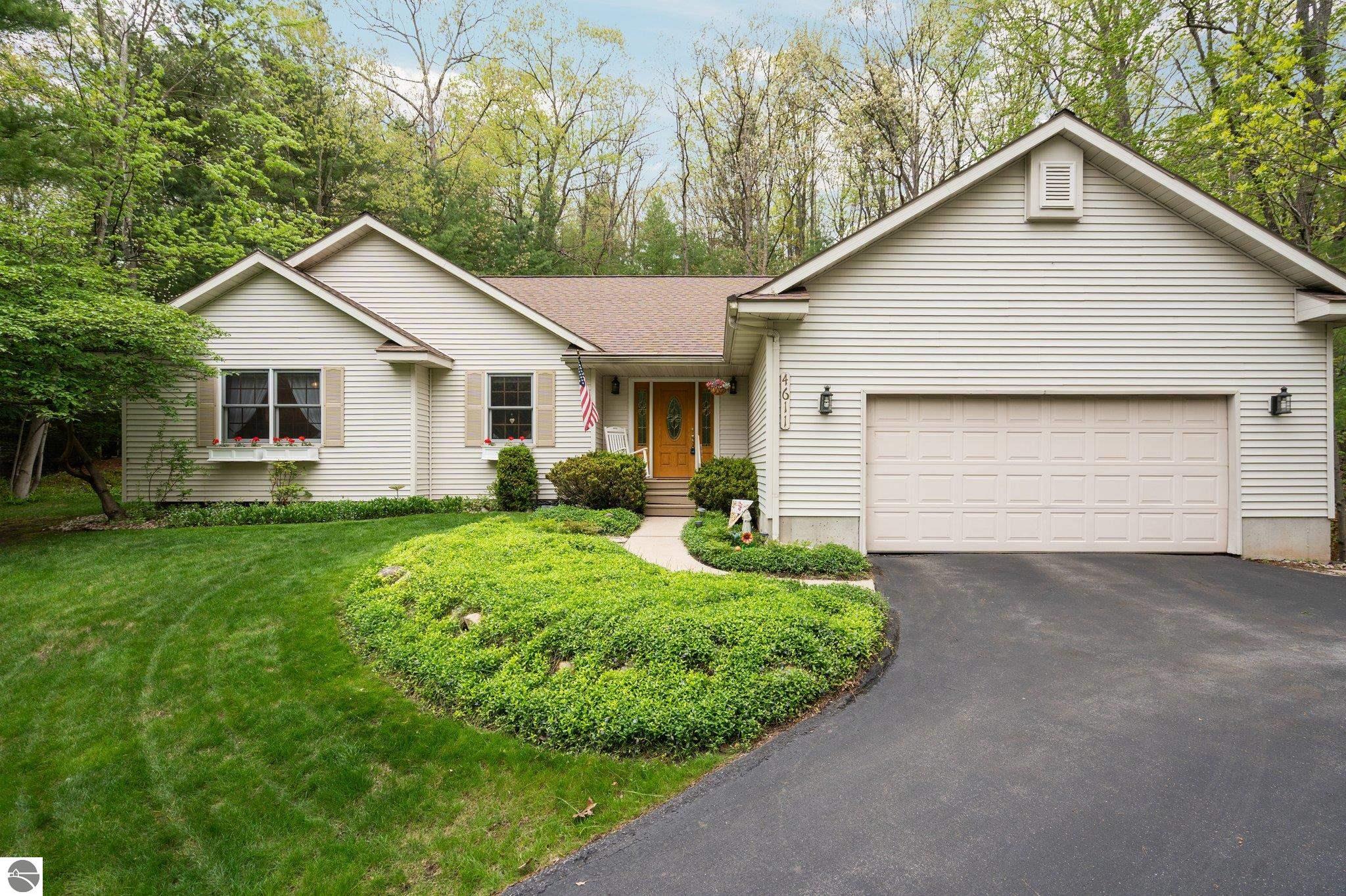 4611 Audubon Drive