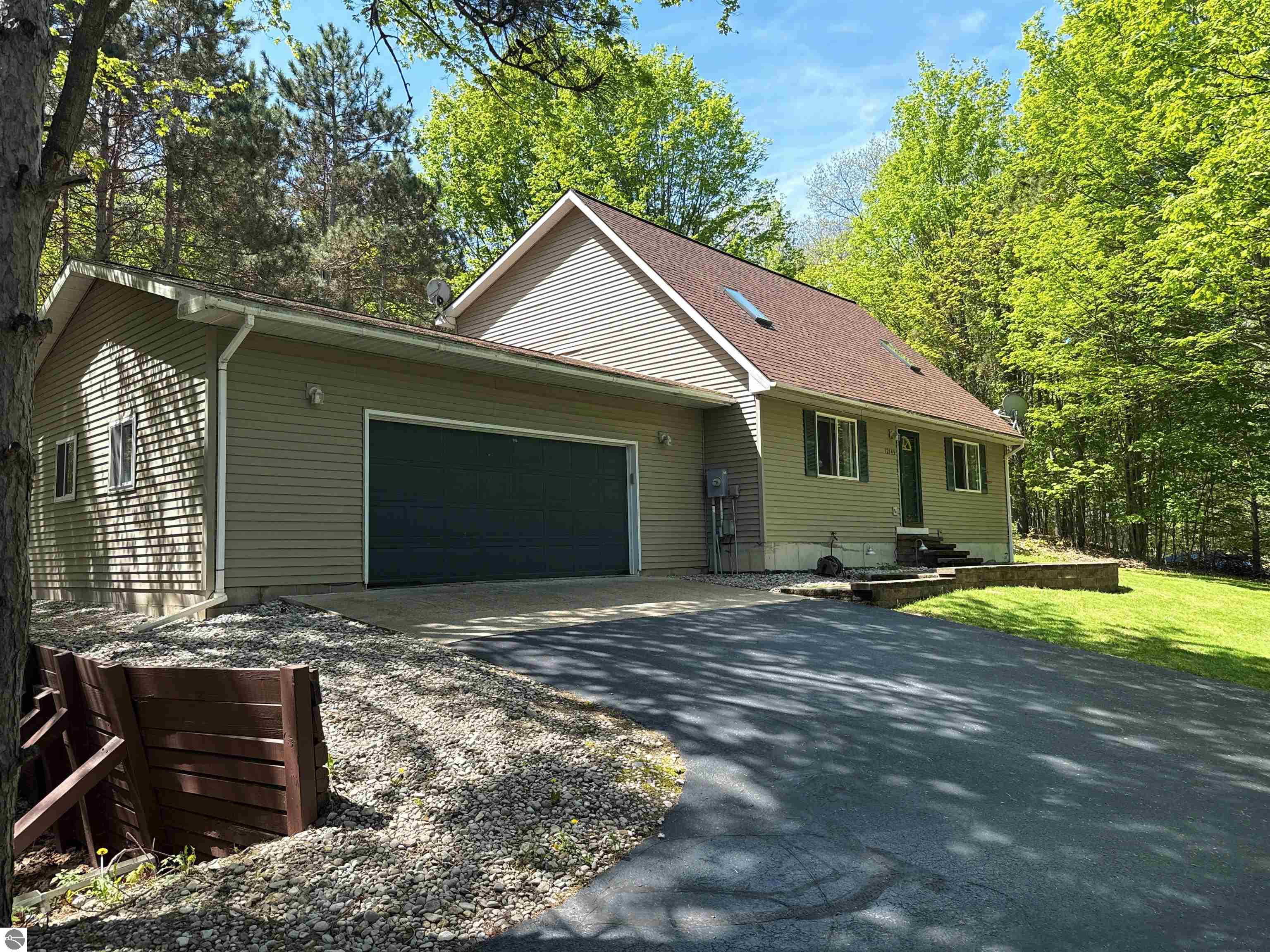 12149 Cabin Lane