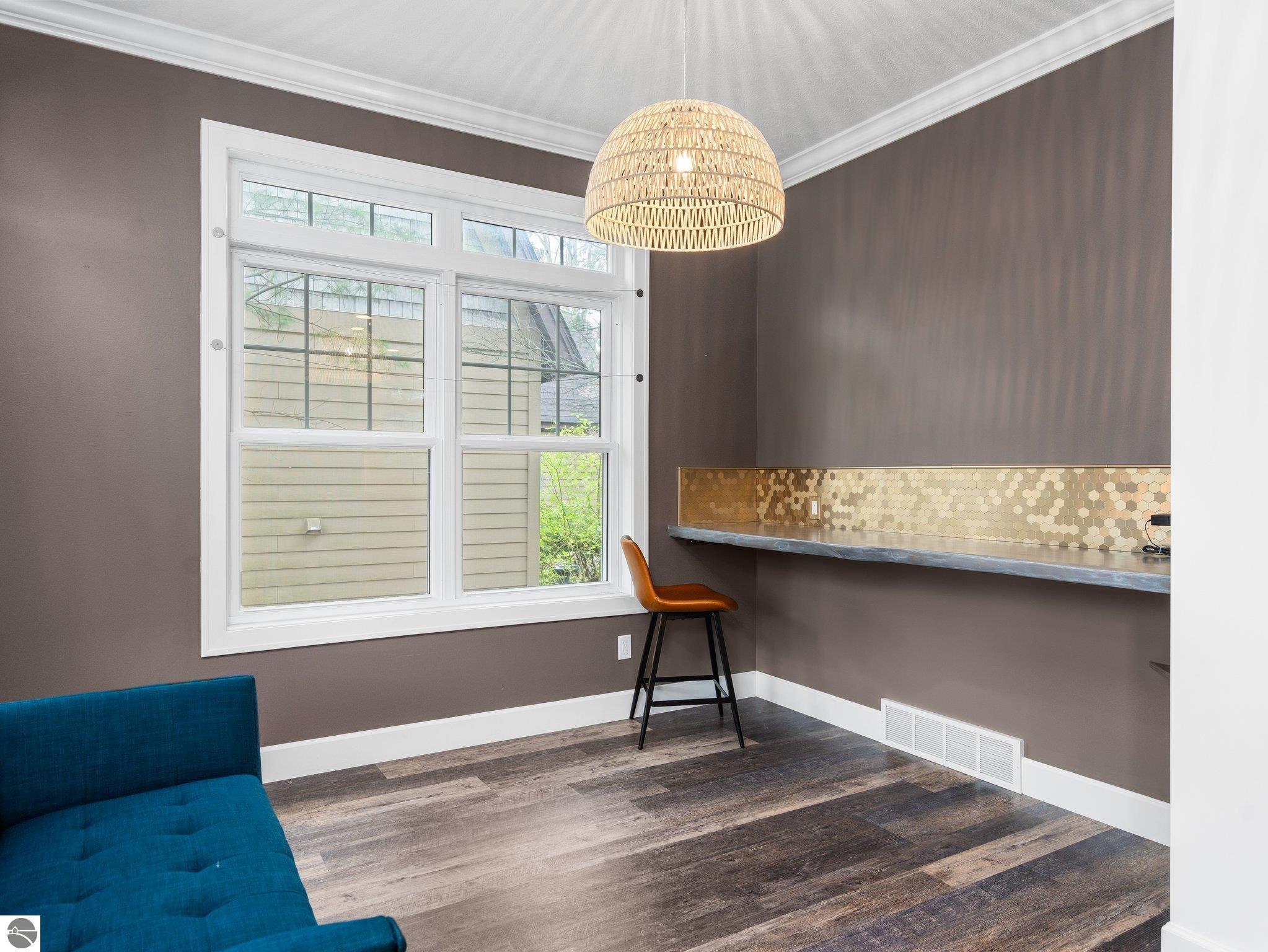 215 S Elmwood