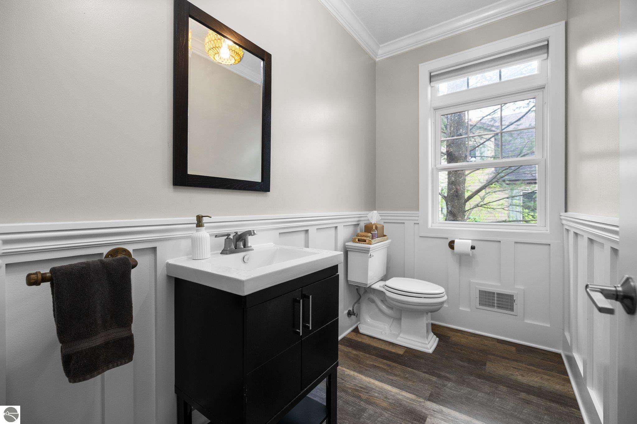 215 S Elmwood