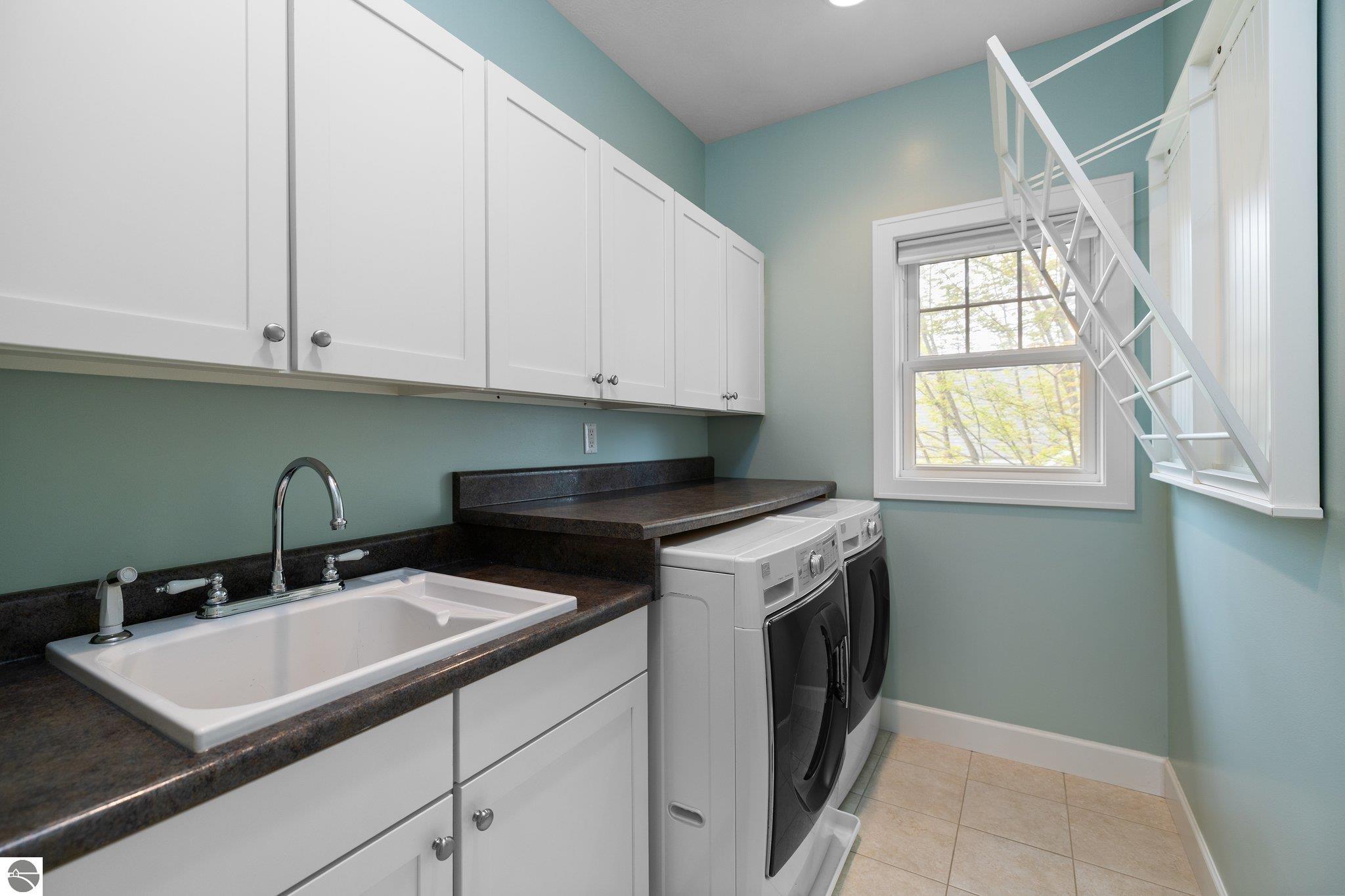 215 S Elmwood