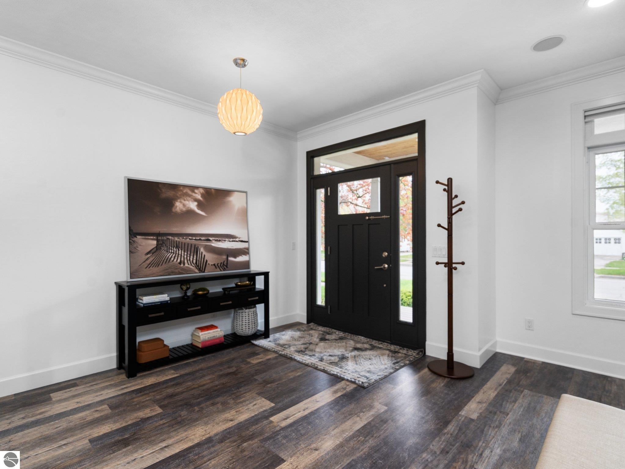 215 S Elmwood