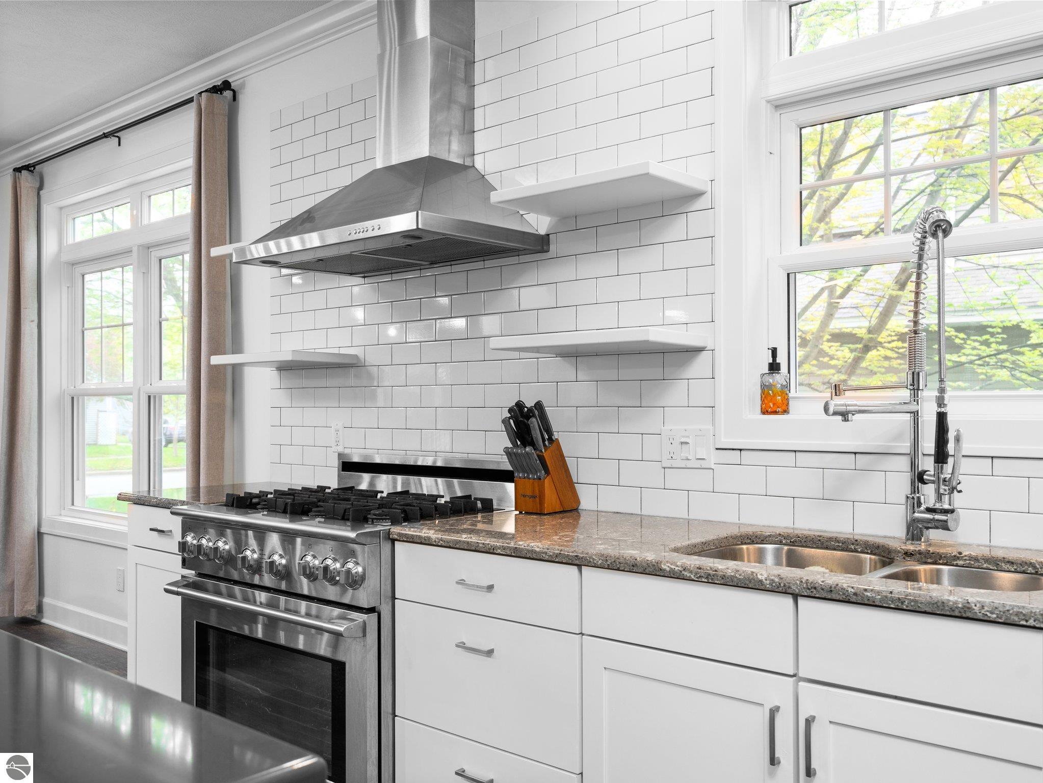 215 S Elmwood