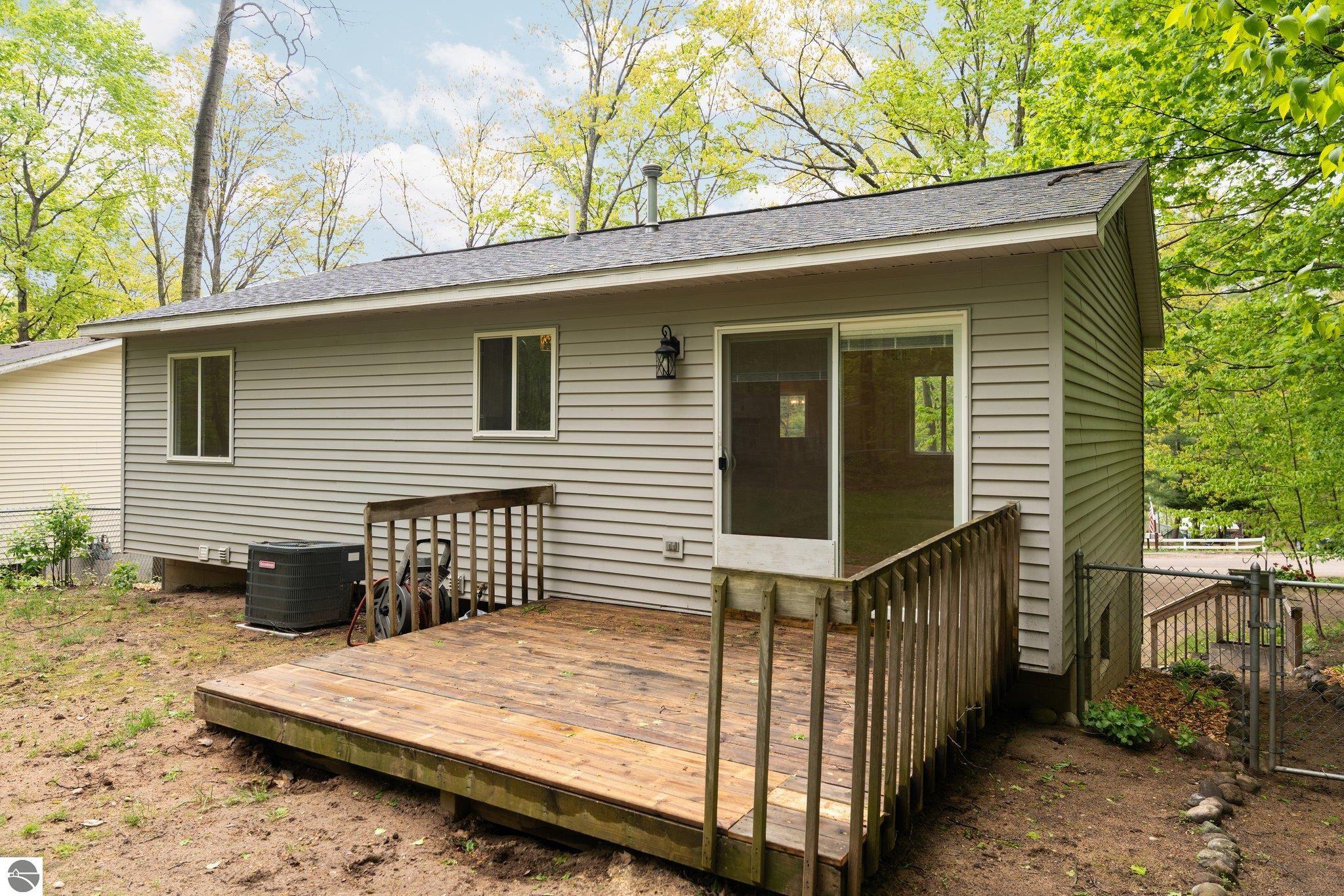 18864 Lakewood Circle