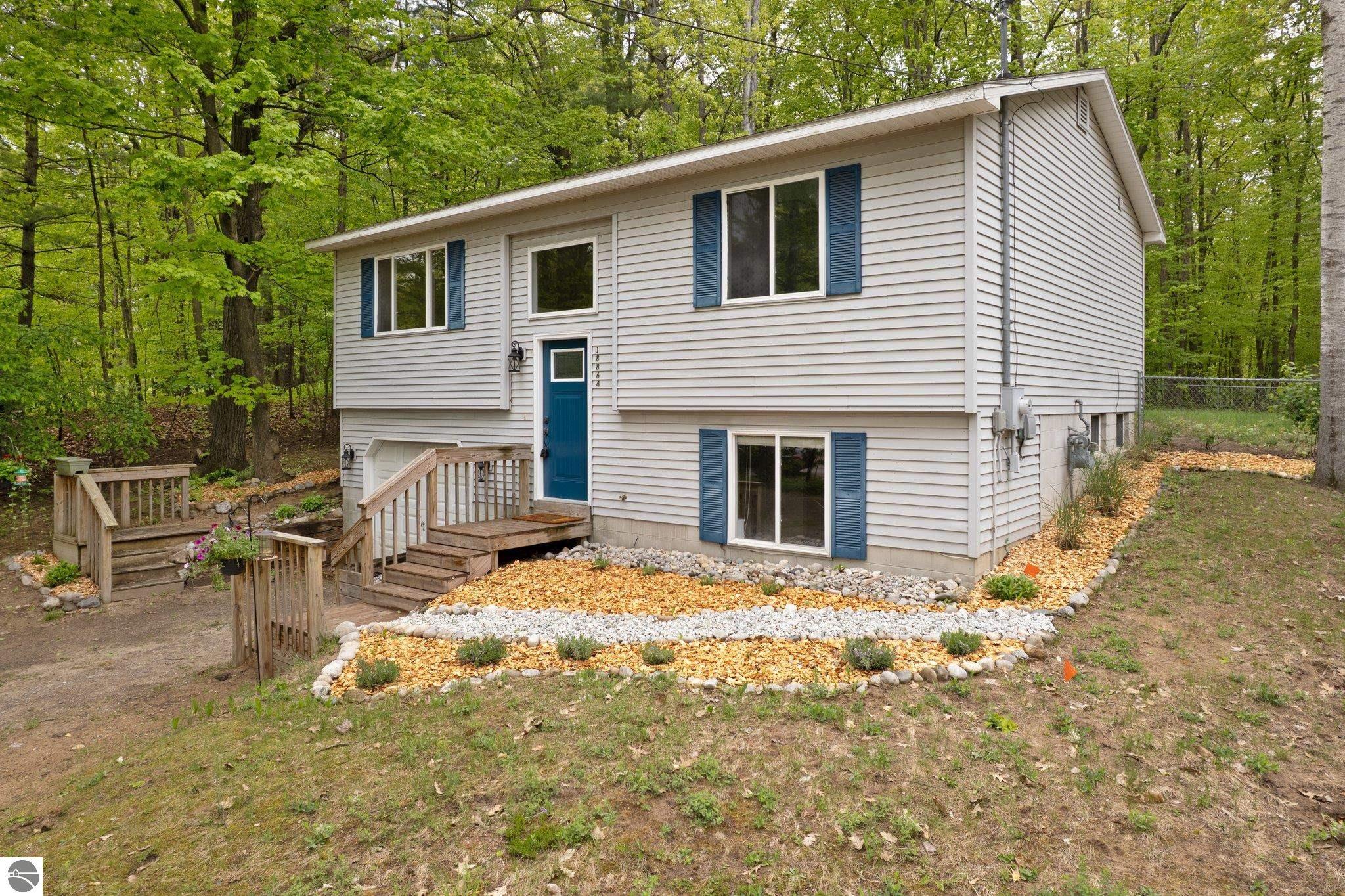 18864 Lakewood Circle