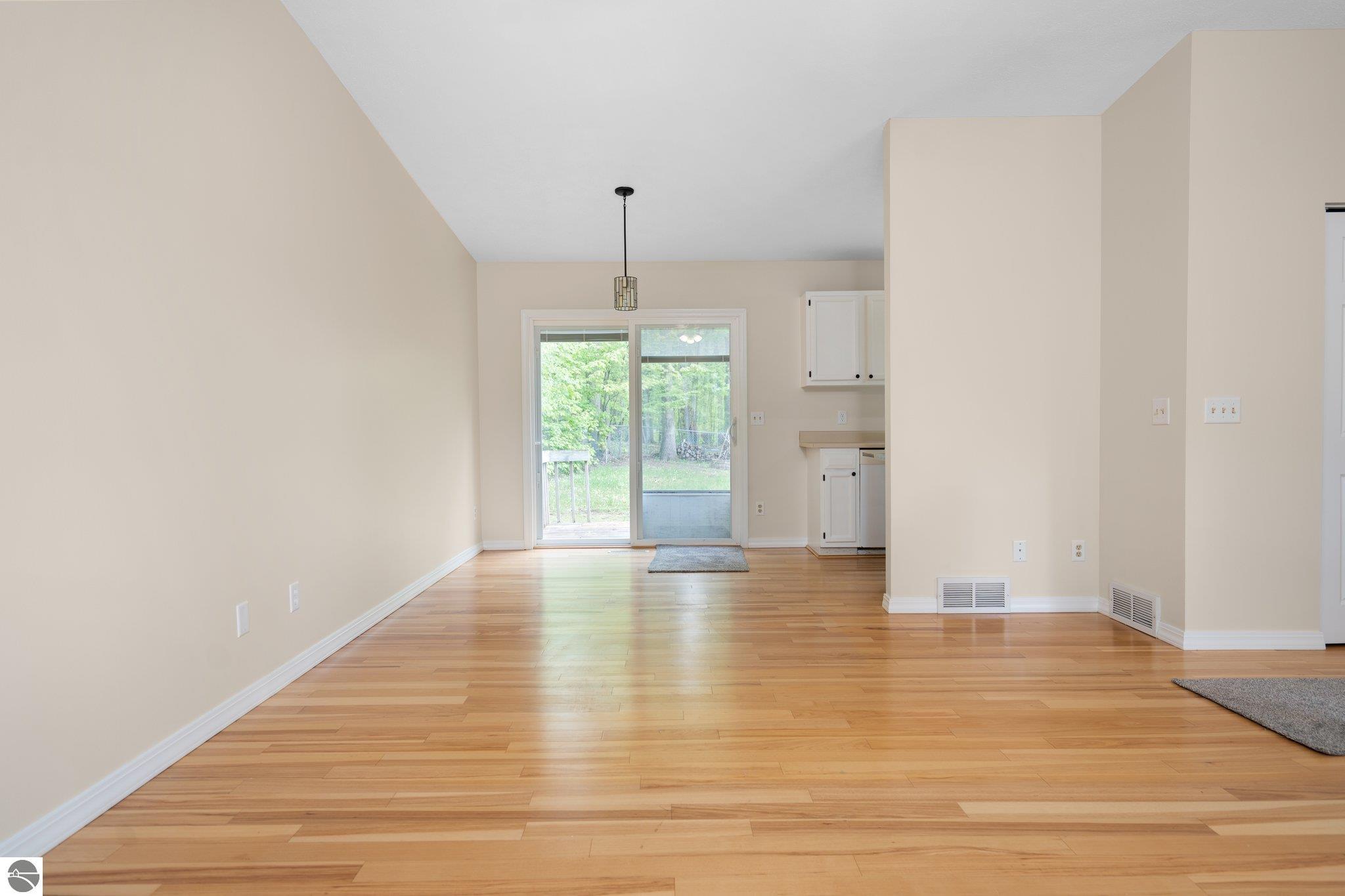 18864 Lakewood Circle