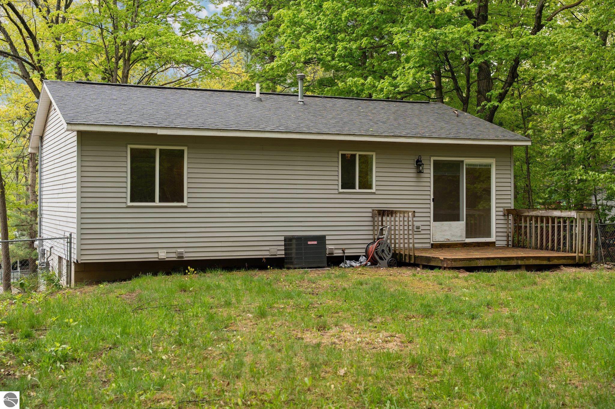 18864 Lakewood Circle