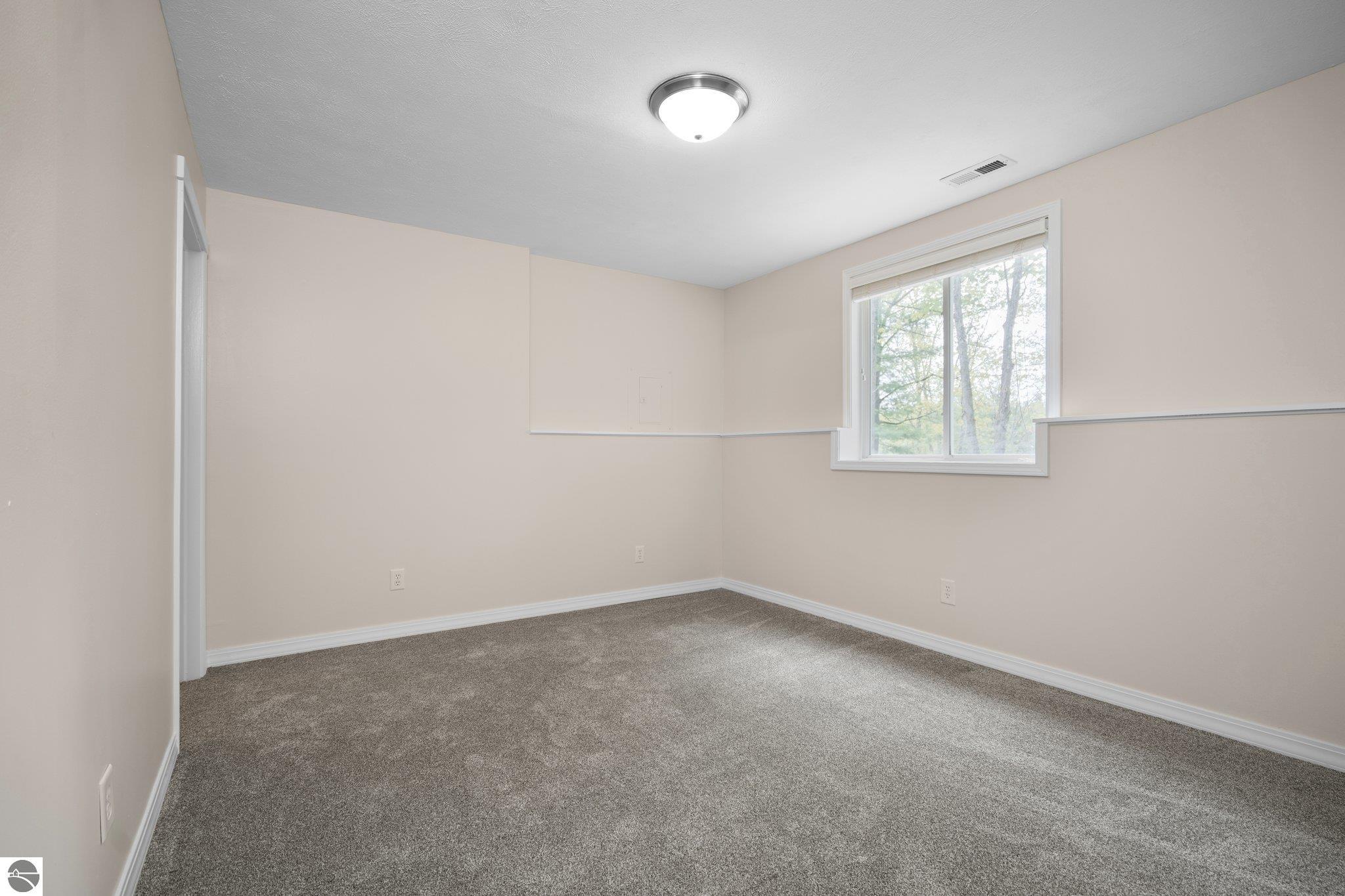 18864 Lakewood Circle