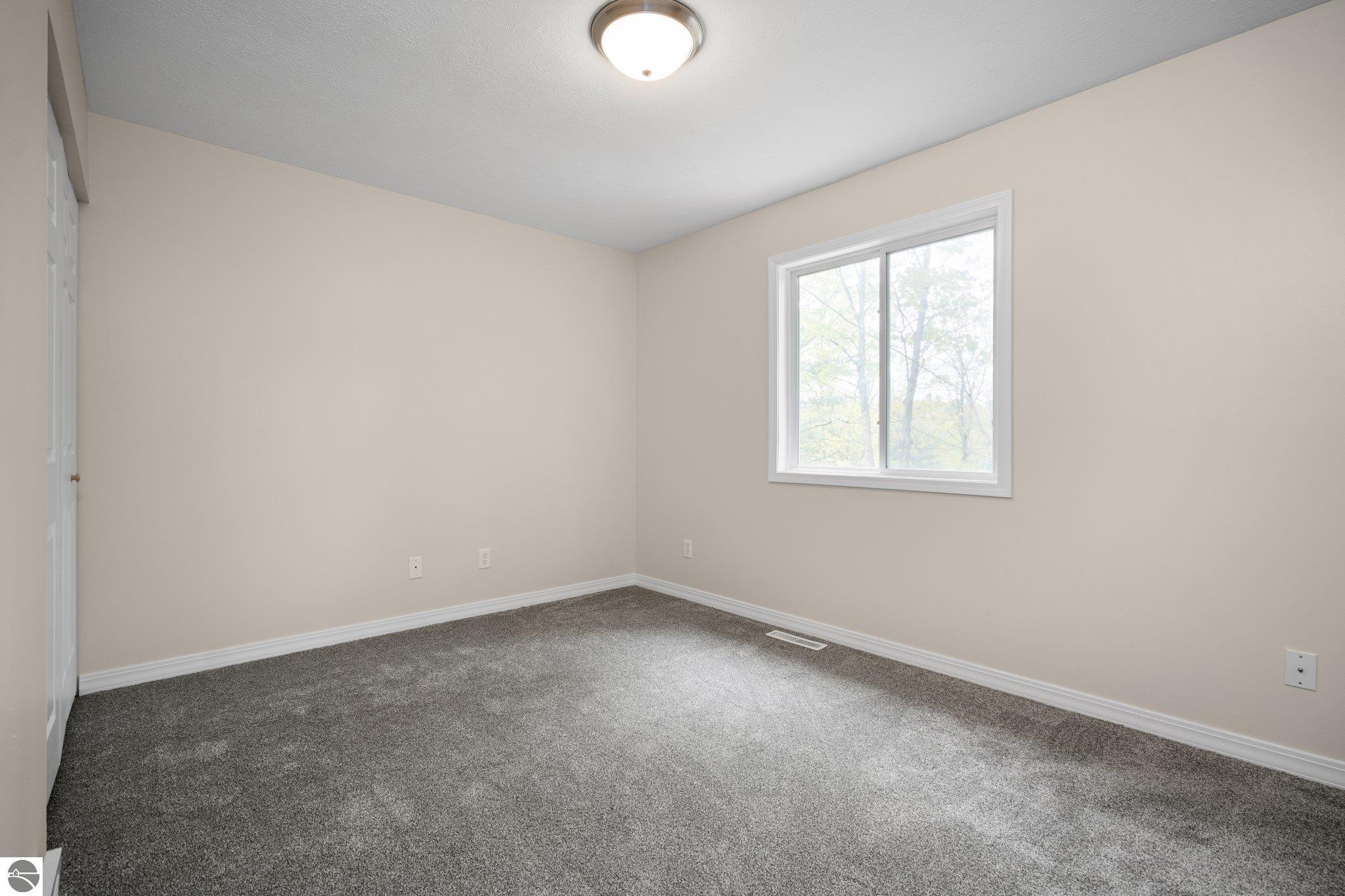18864 Lakewood Circle