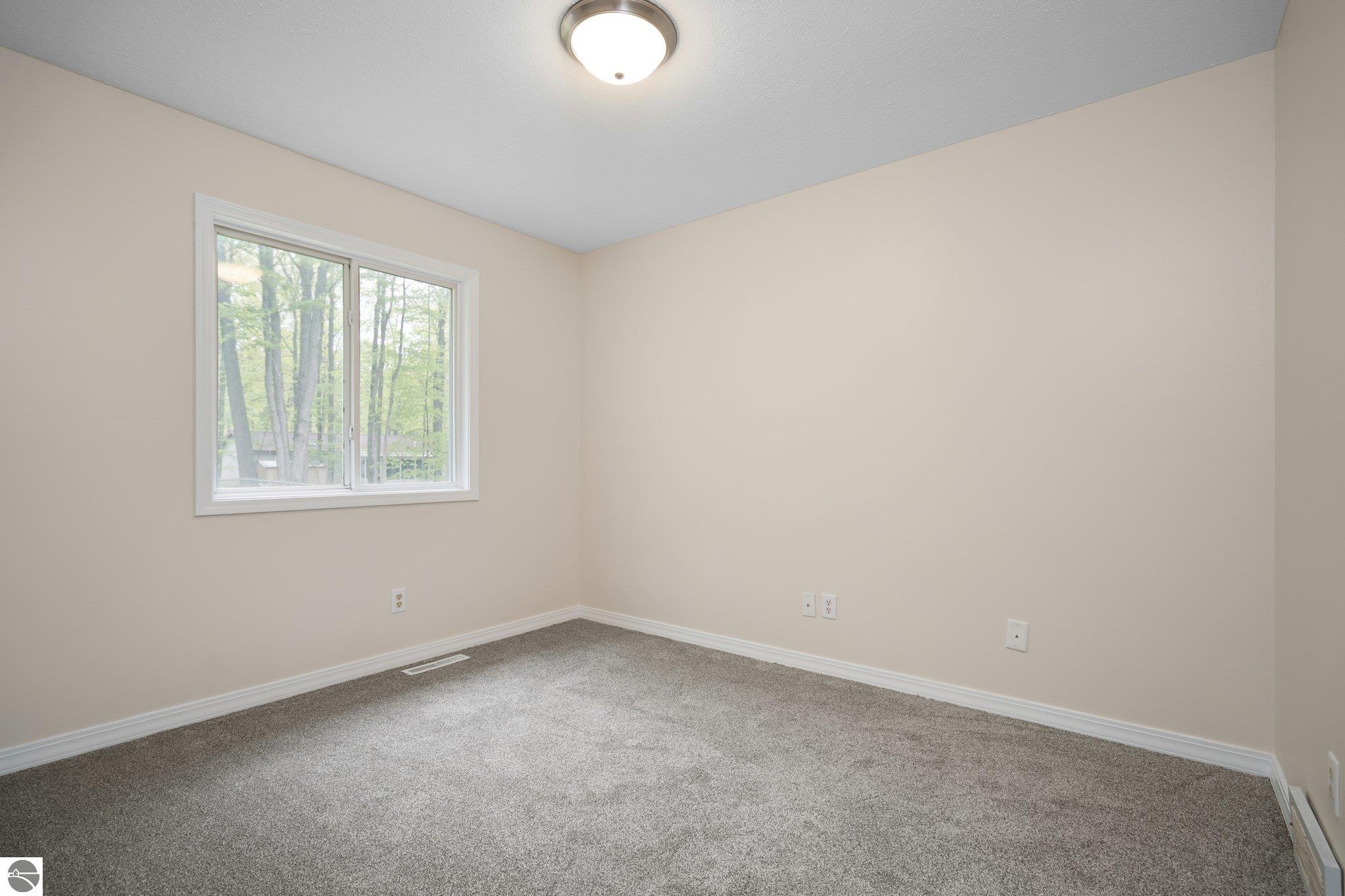 18864 Lakewood Circle