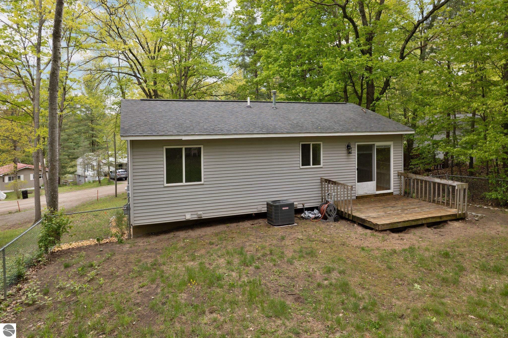 18864 Lakewood Circle