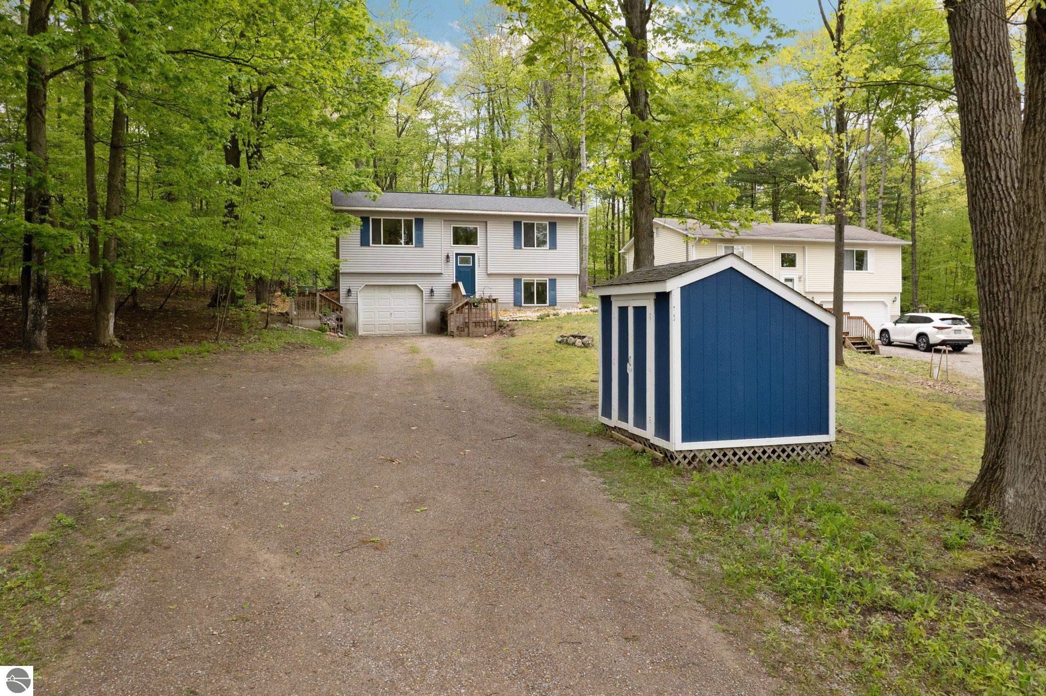 18864 Lakewood Circle