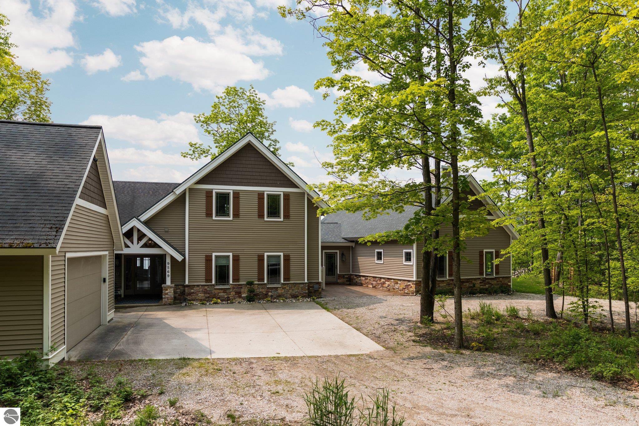 9569 Pearl Lake Drive