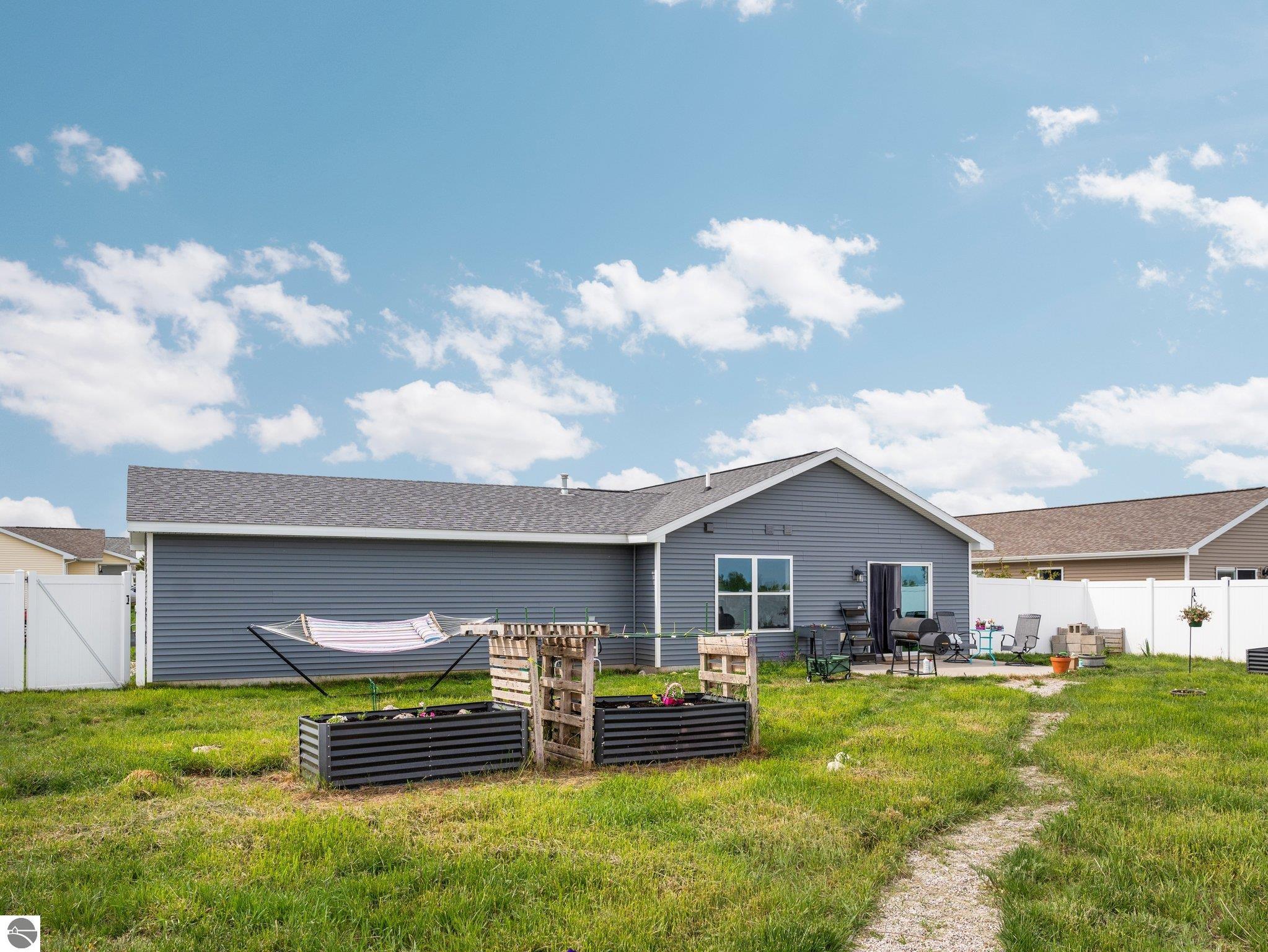 3632 Tanager Drive