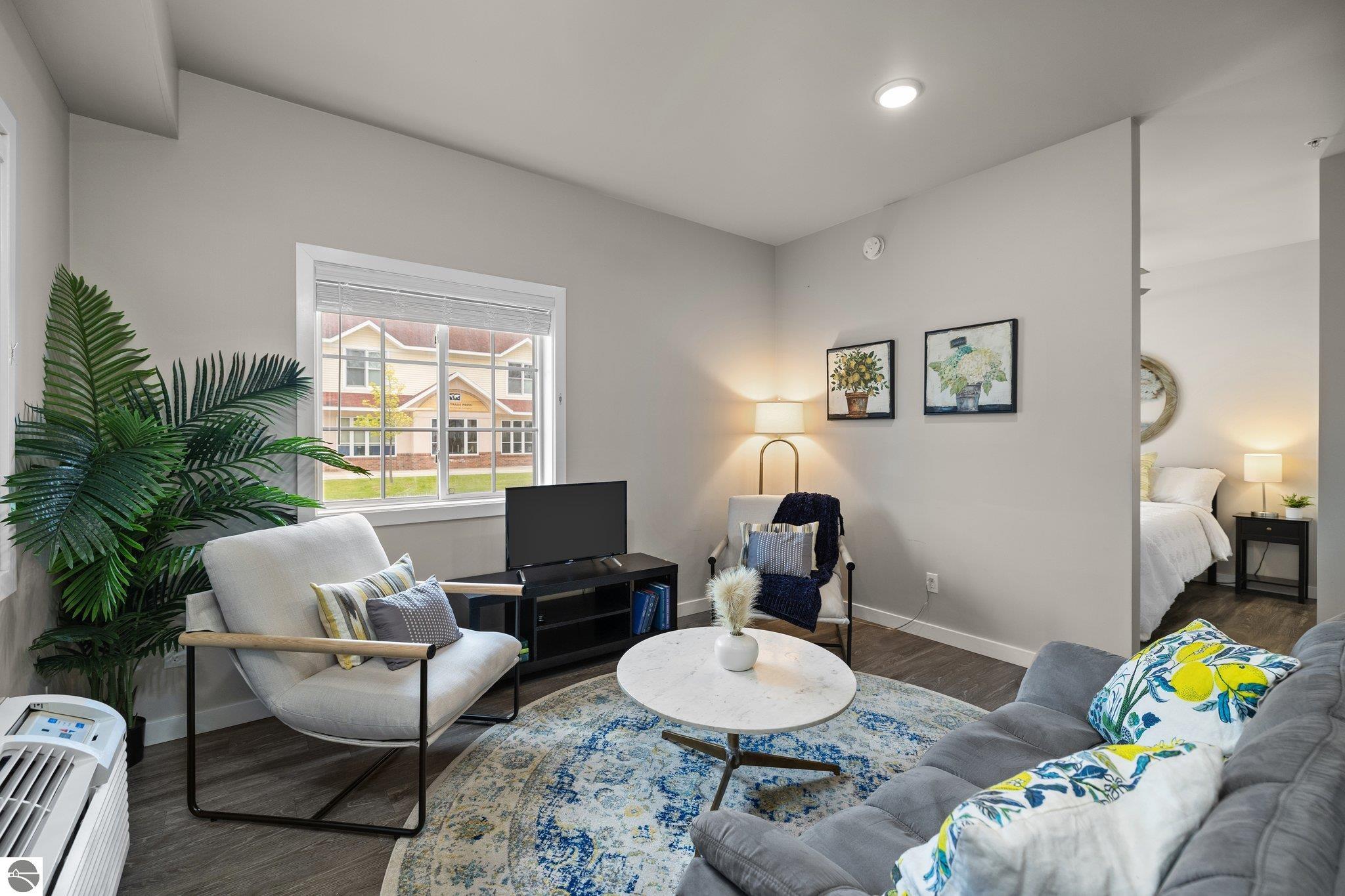 619 E Eighth Street # 2