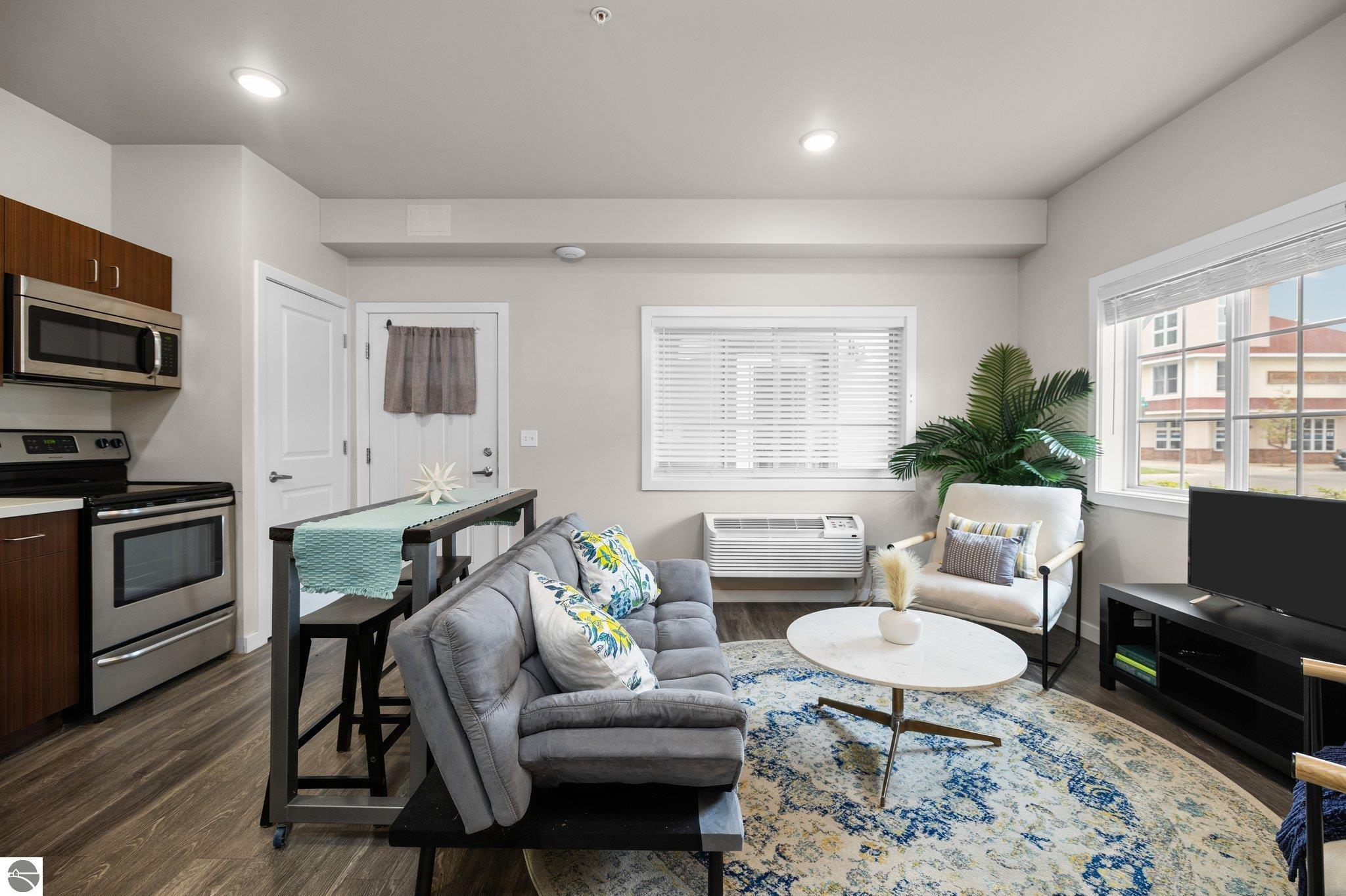 619 E Eighth Street # 2
