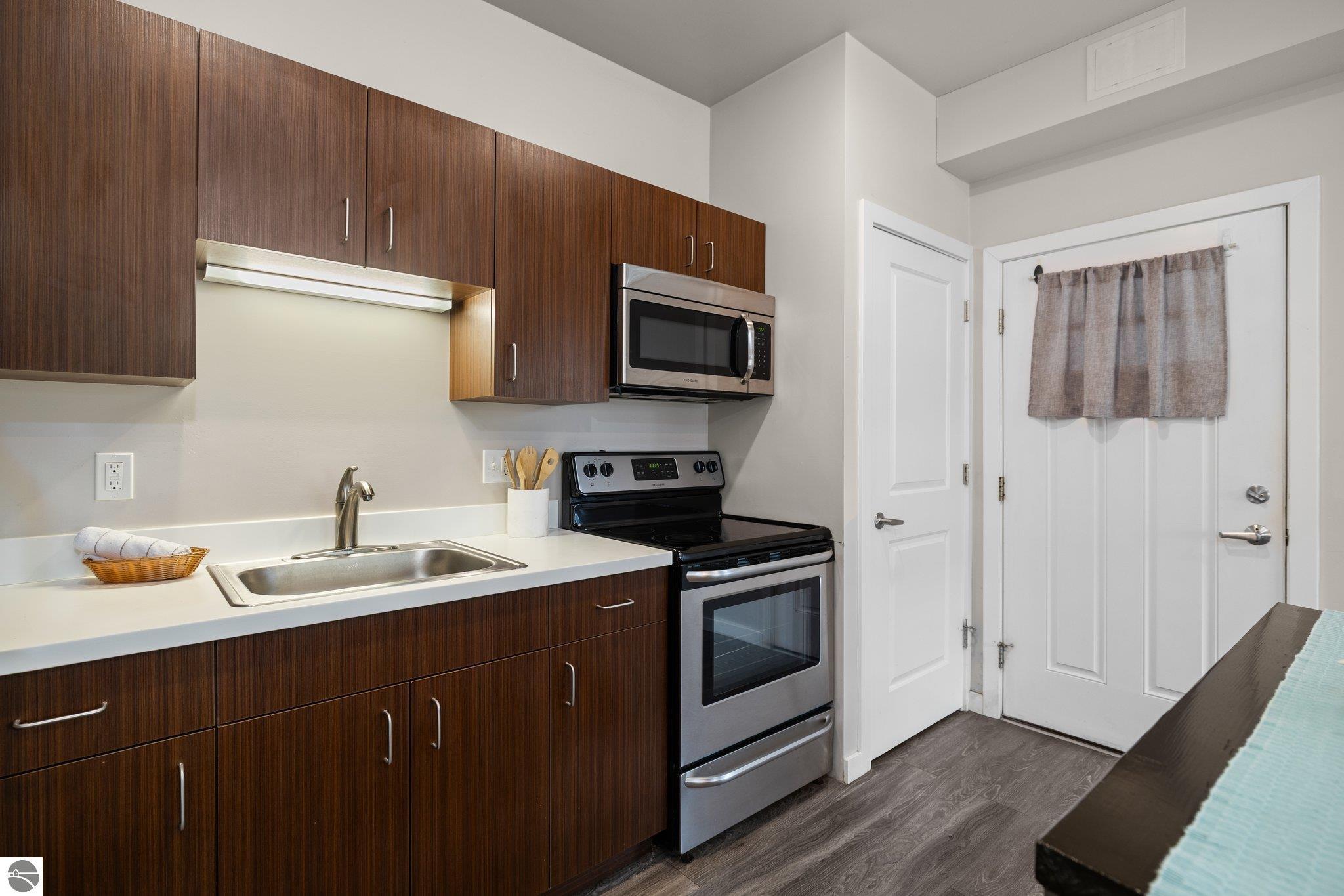 619 E Eighth Street # 2