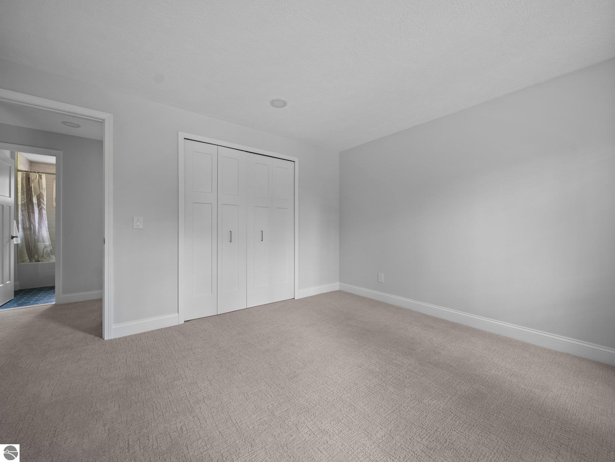 107 Hillcrest Court