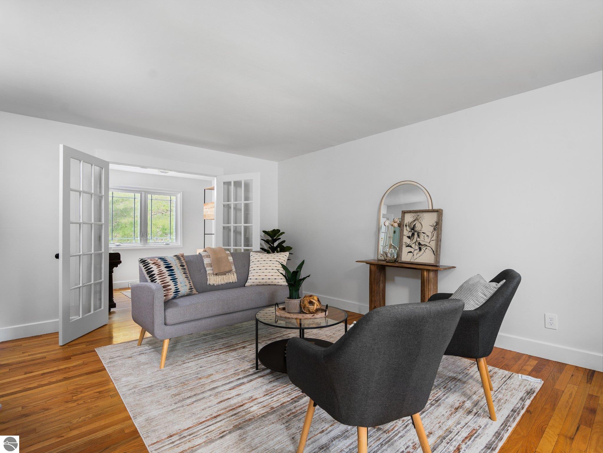 107 Hillcrest Court