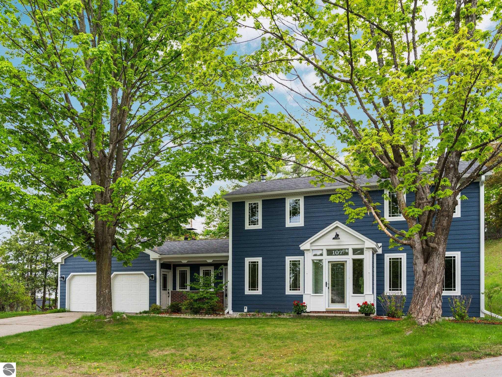 107 Hillcrest Court