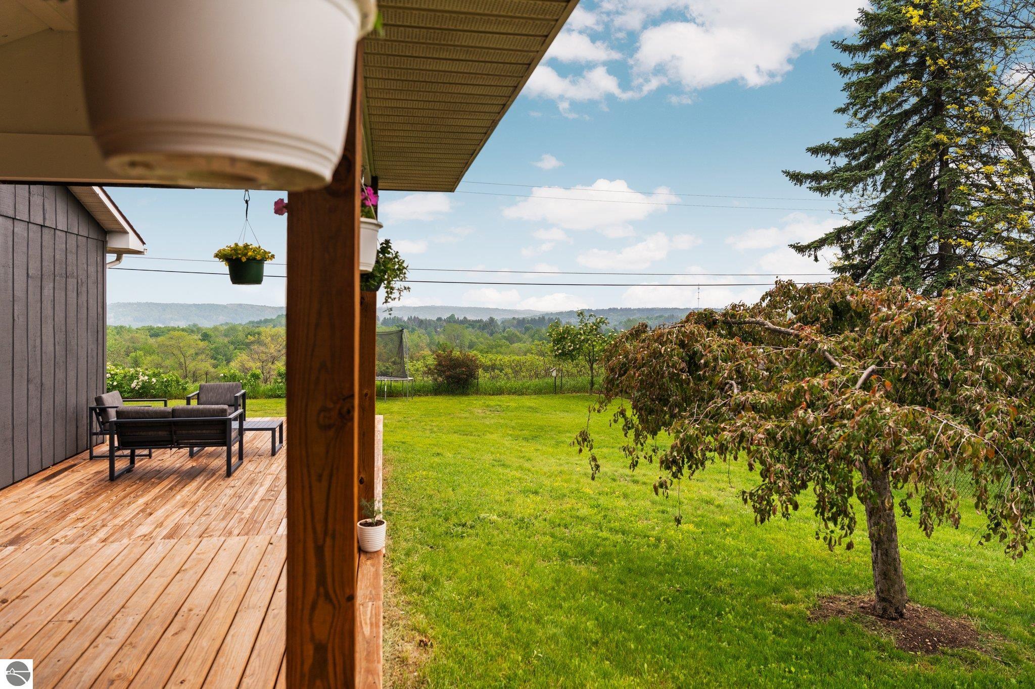 883 Valley View Drive