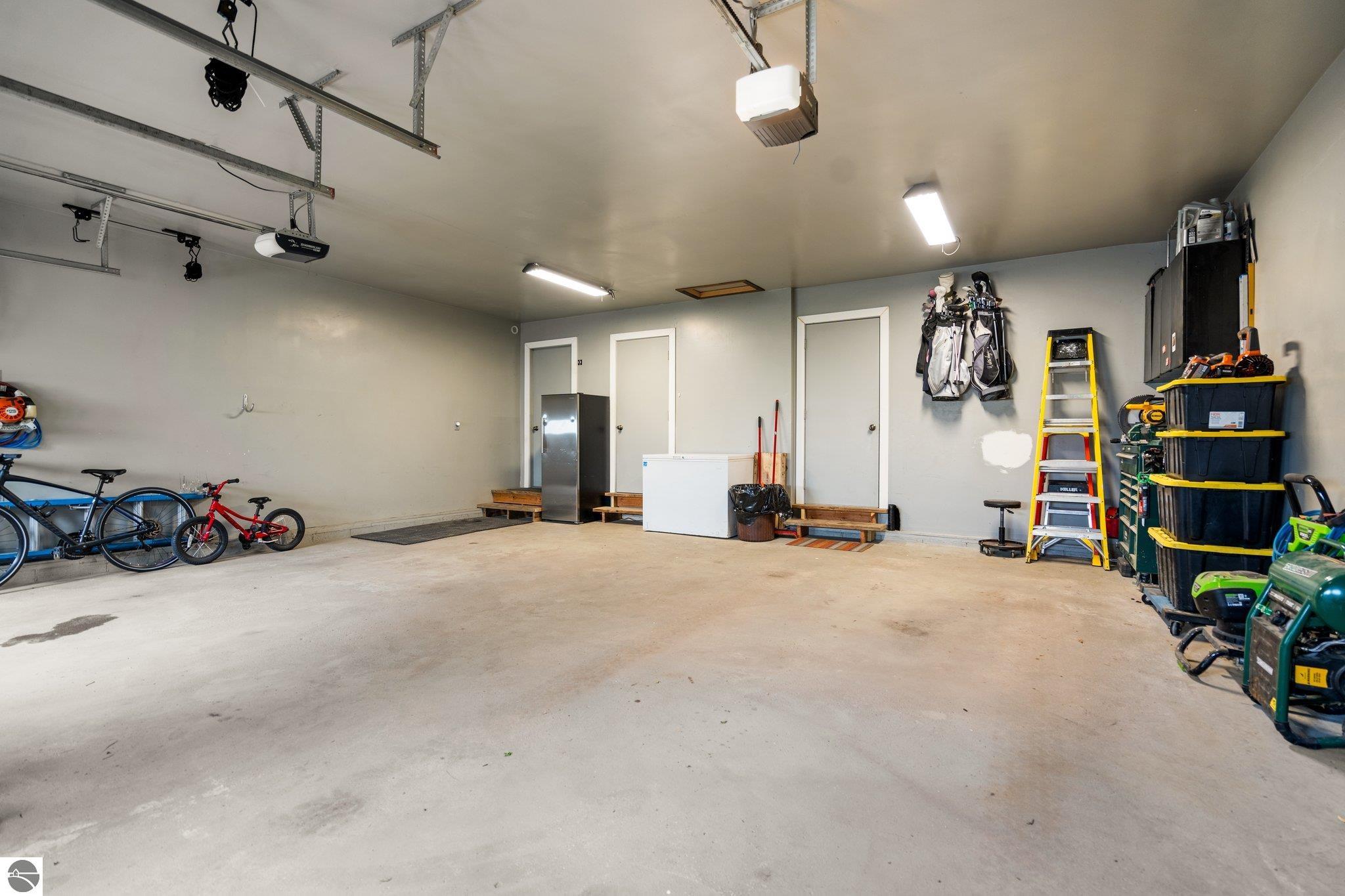 883 Valley View Drive