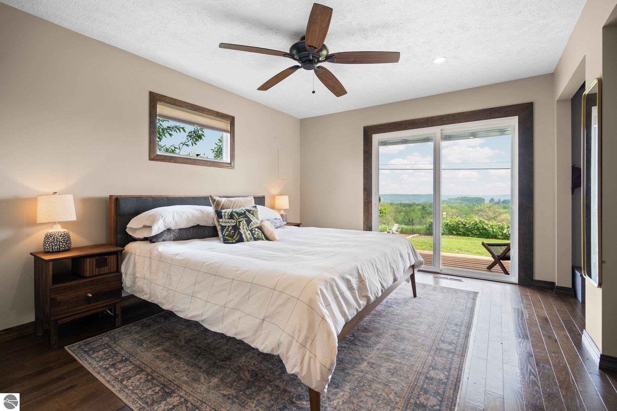 883 Valley View Drive