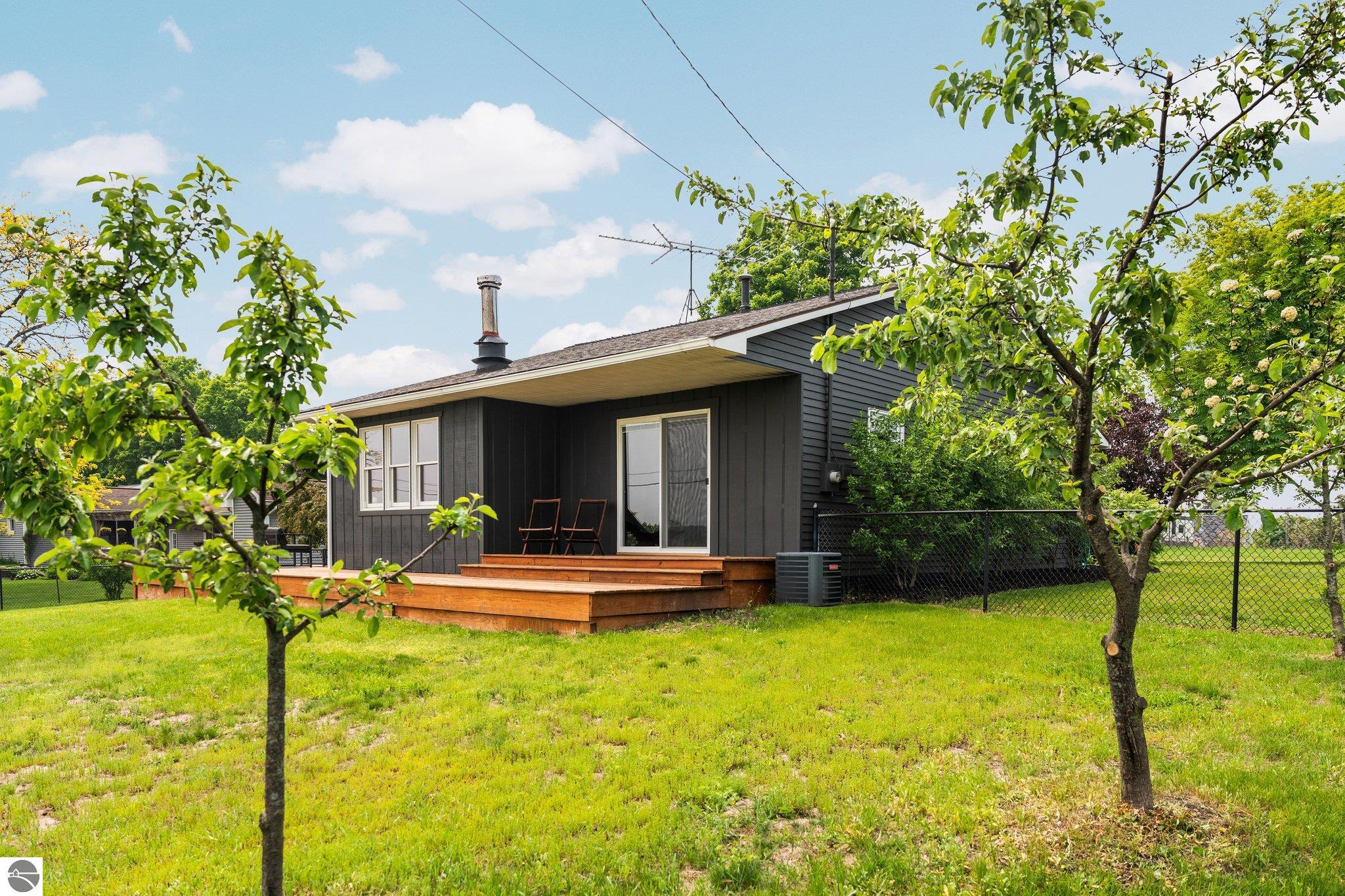 883 Valley View Drive