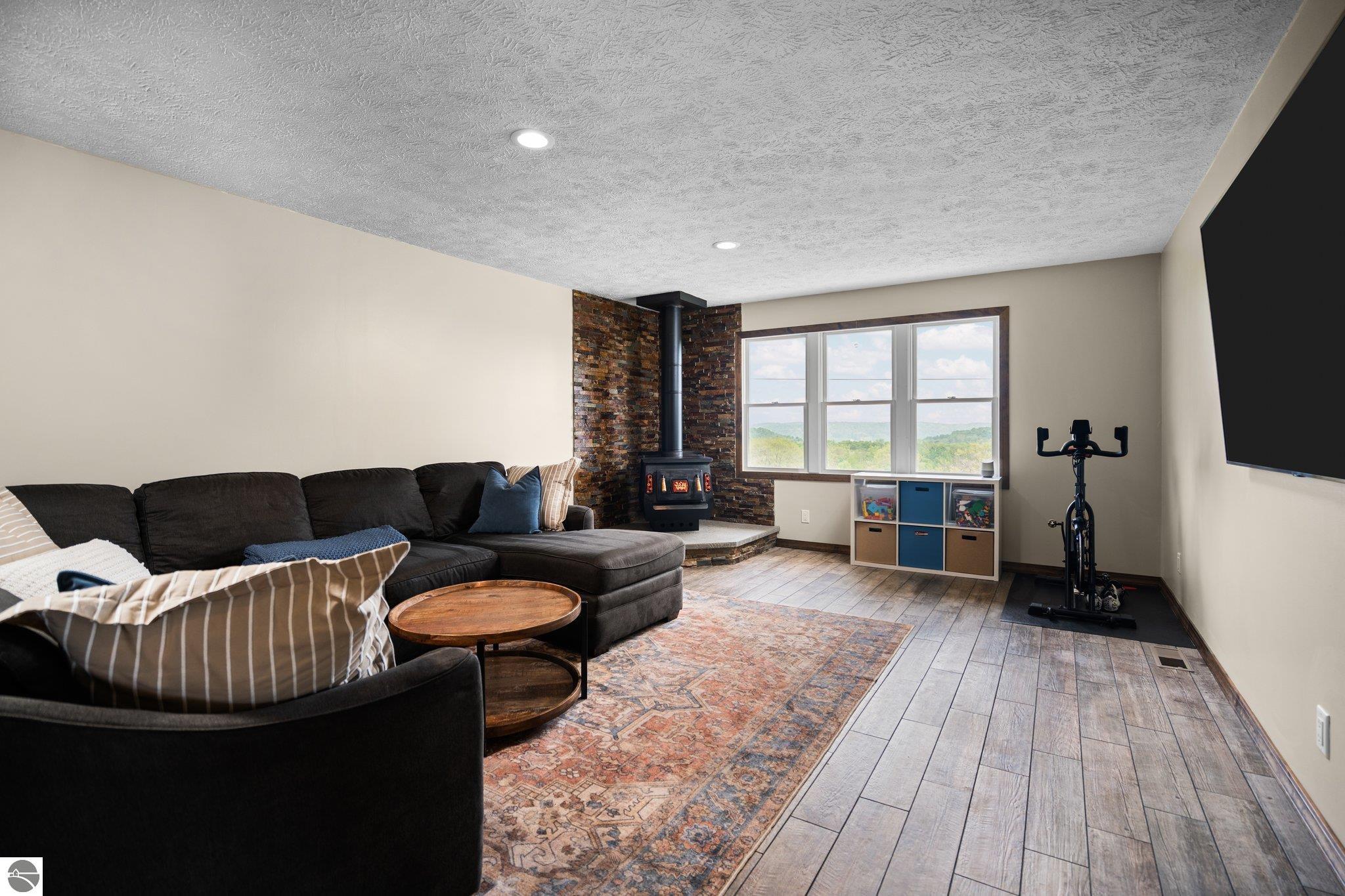 883 Valley View Drive