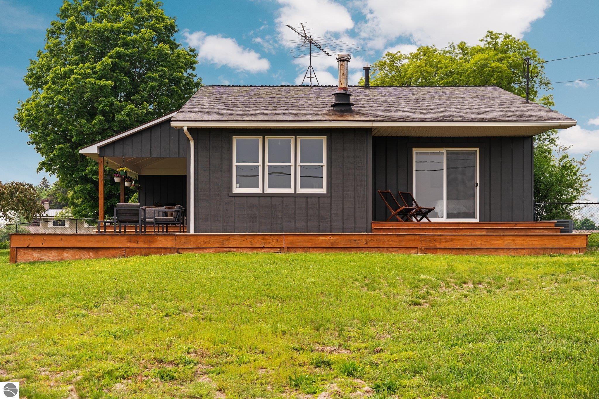 883 Valley View Drive